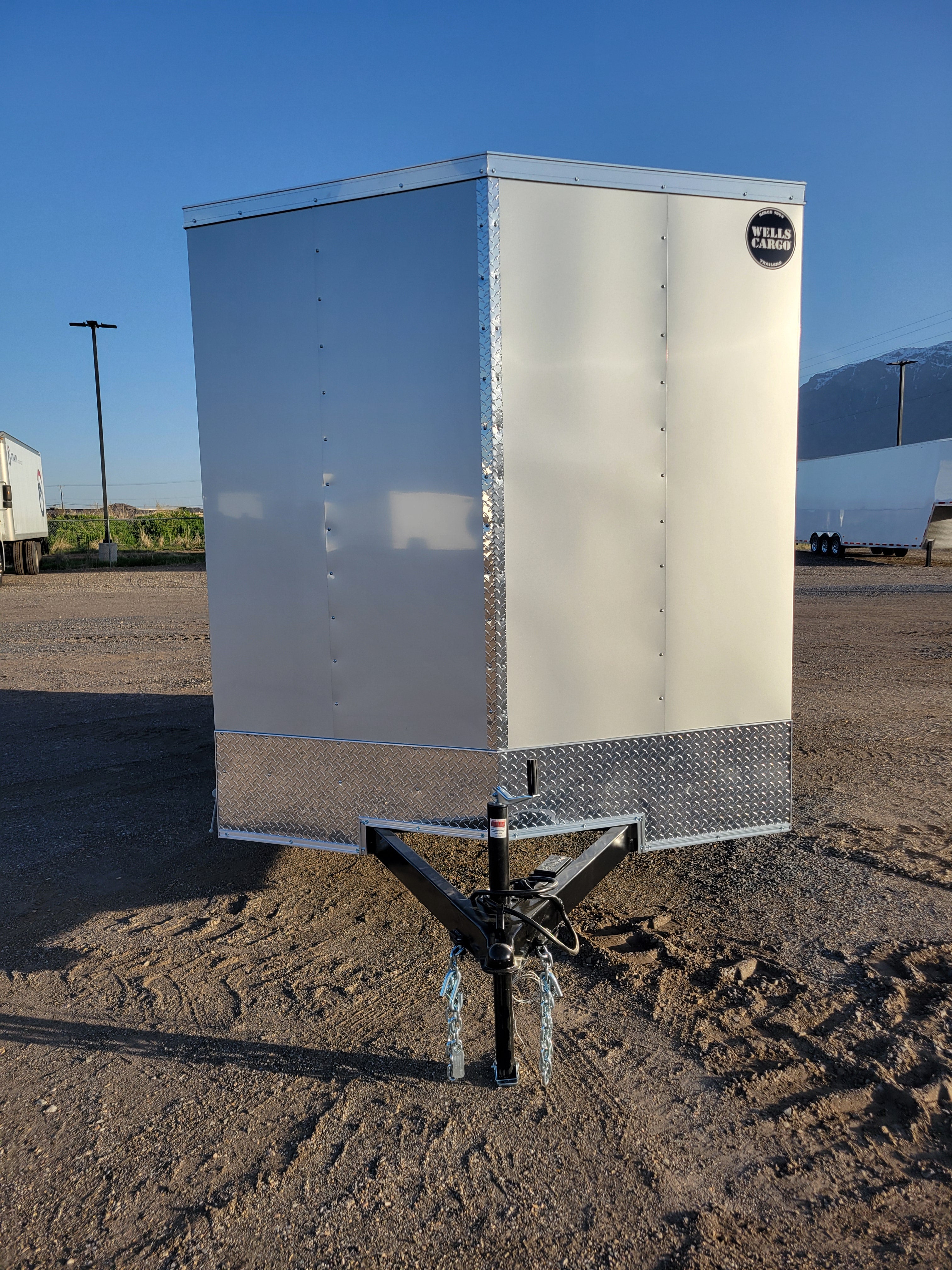 2025 Wells Cargo 7 x 14 Deluxe Trailer