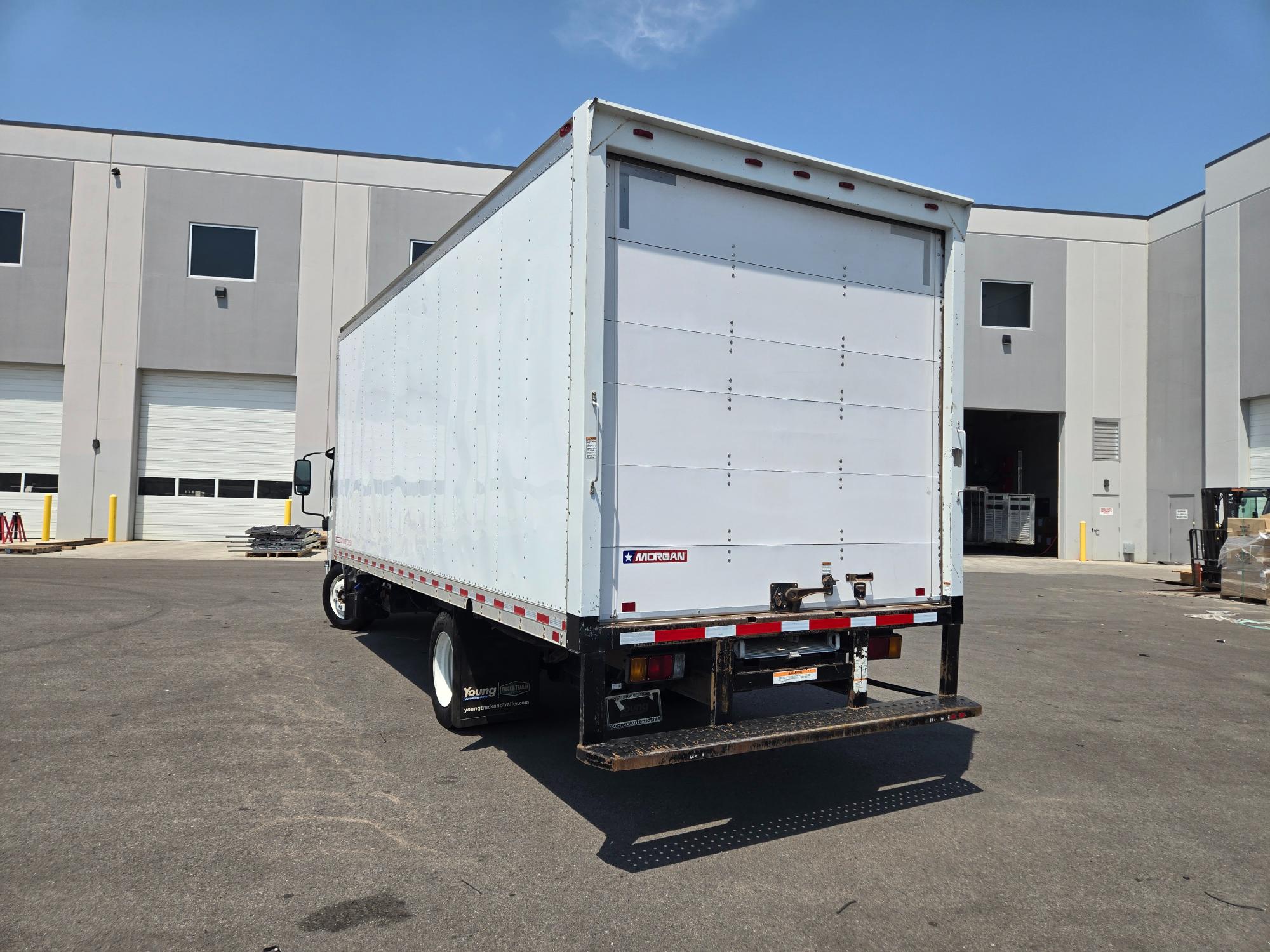 USED 2017 ISUZU NPRXD 20' BOX TRUCK