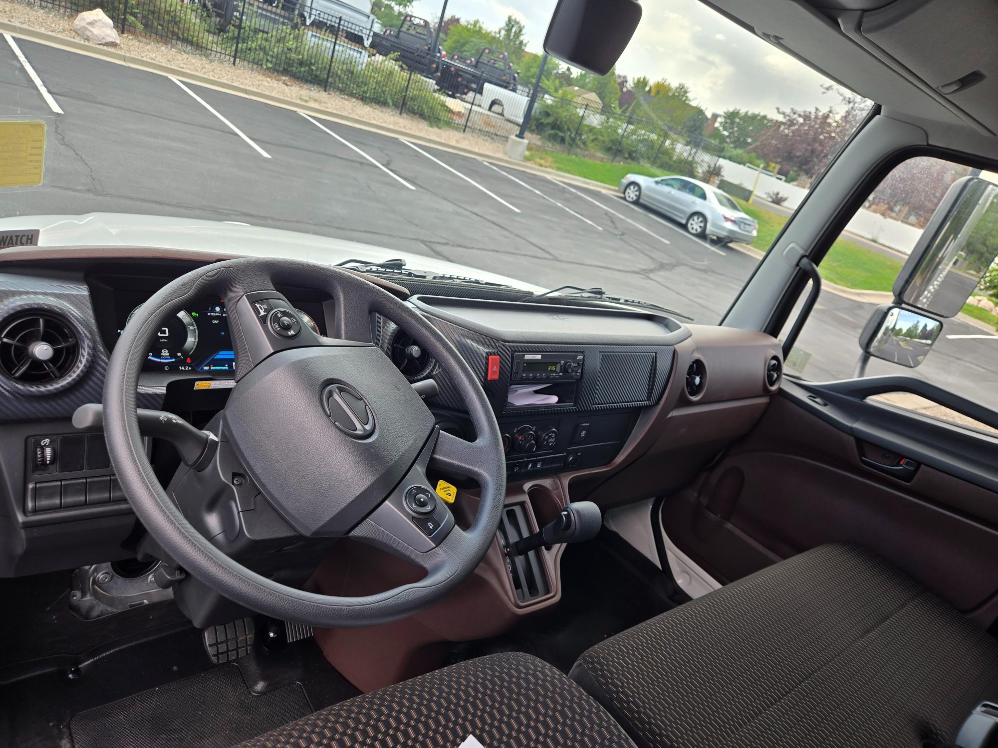 2026 HINO 26' Box Truck Demo
