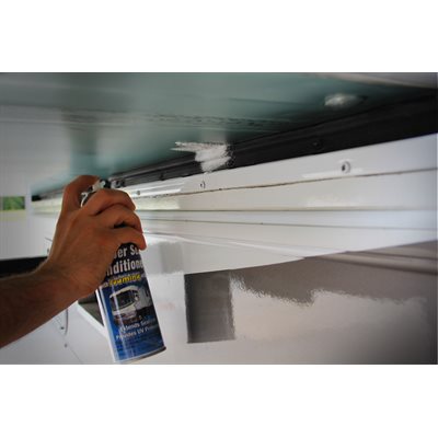 SALE - Camco Rubber Seal Conditioner - 16oz