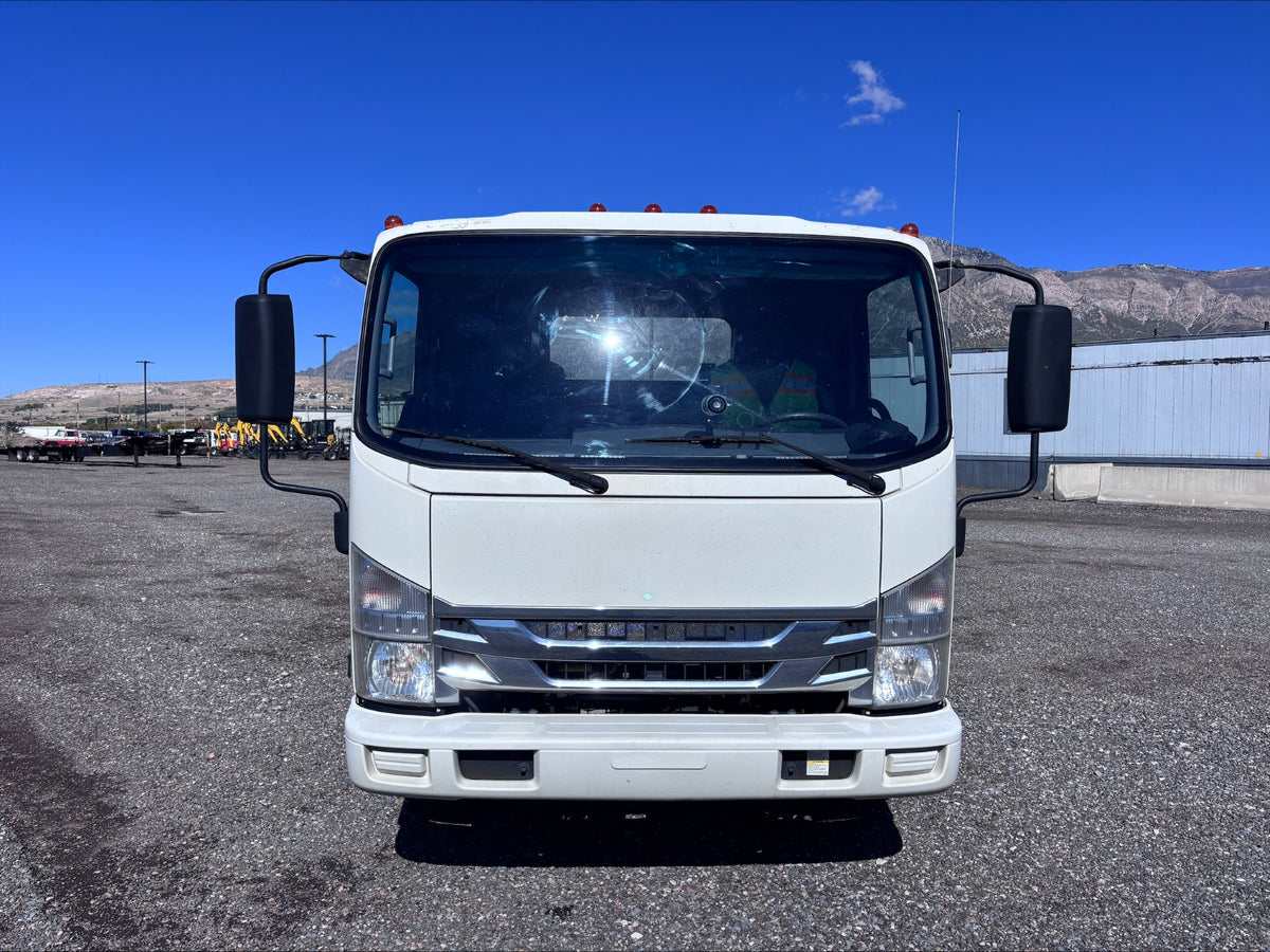 2022 Isuzu NRR Ready To Tow Truck