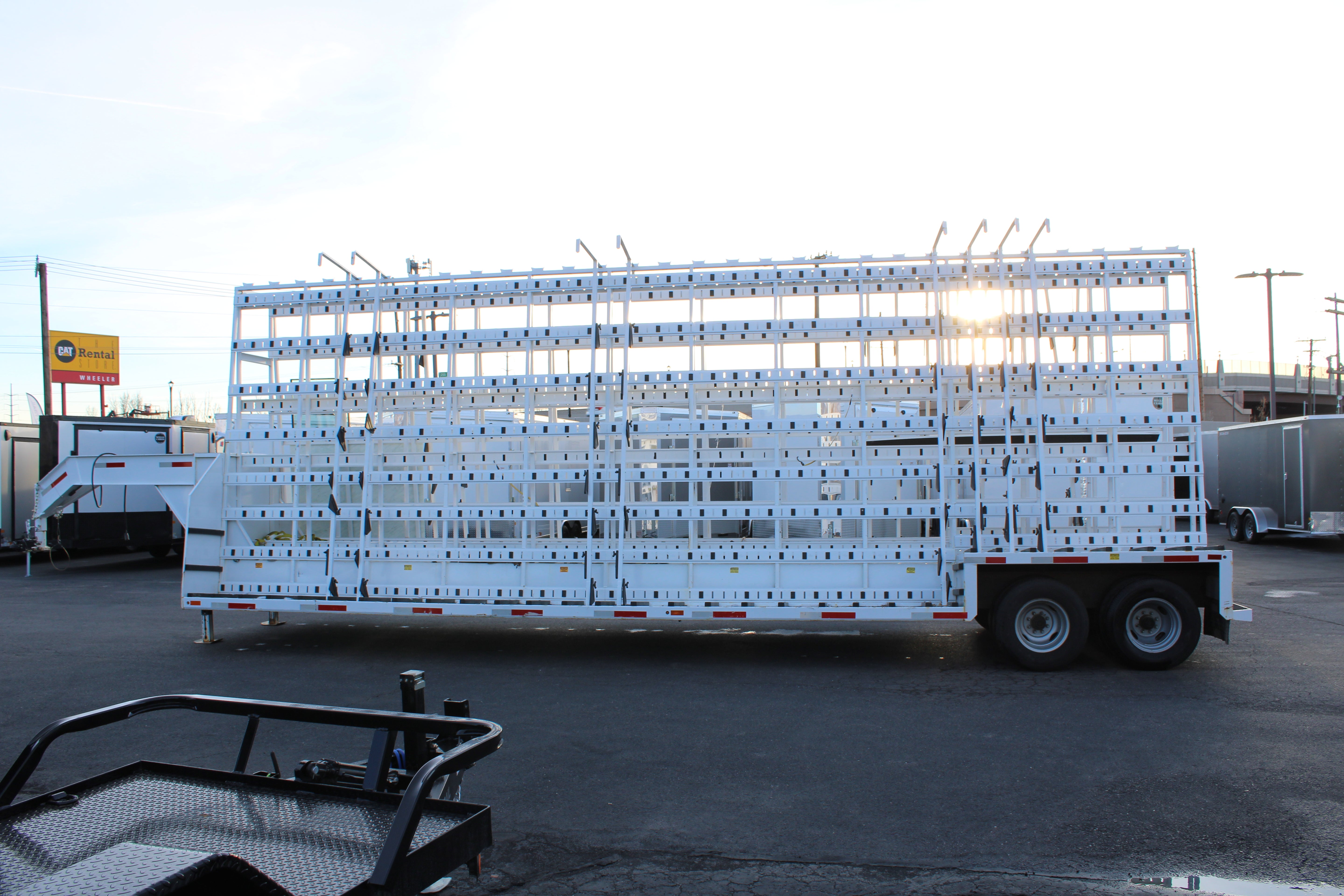 30ft Gooseneck Glass Transport Trailer