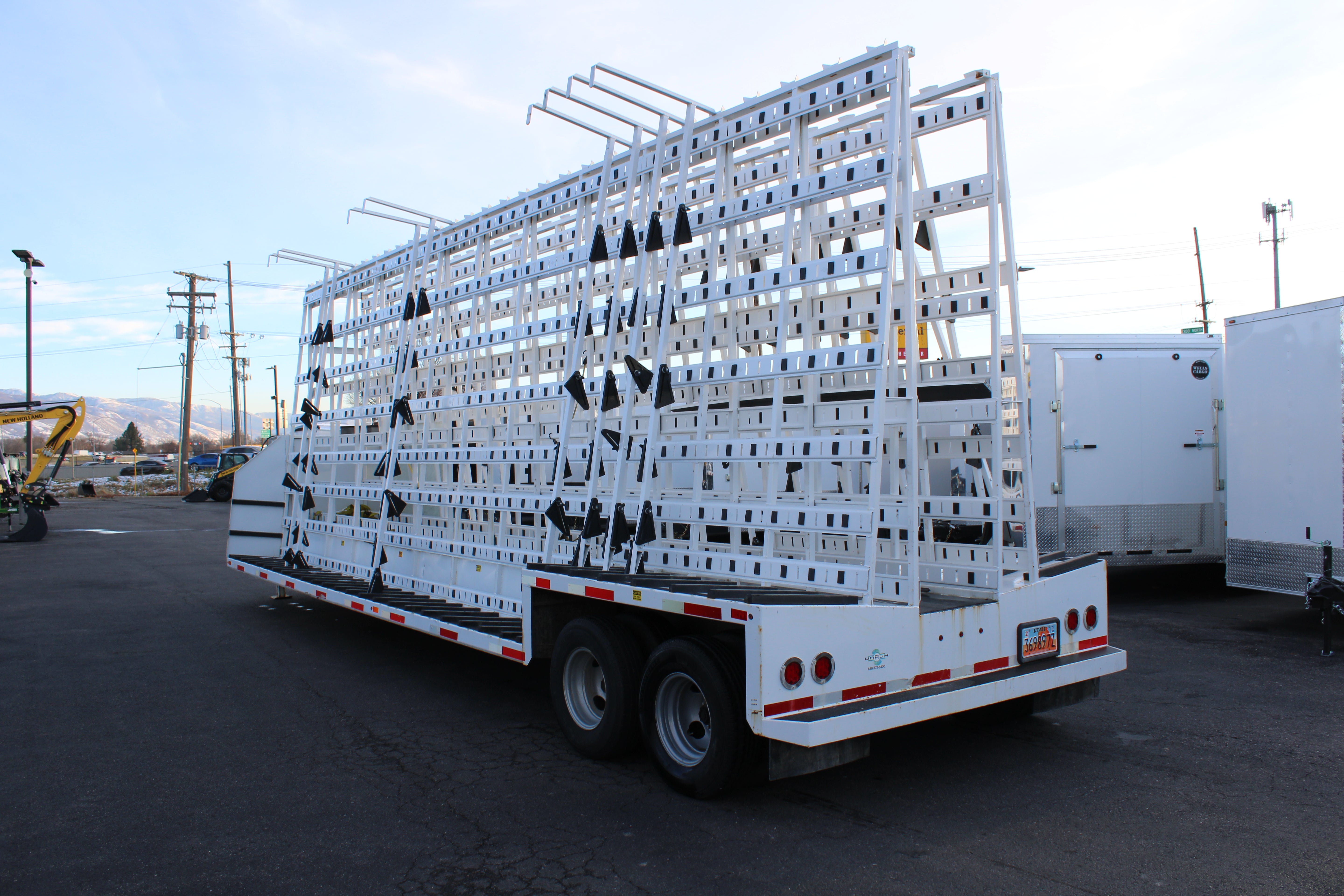 30ft Gooseneck Glass Transport Trailer