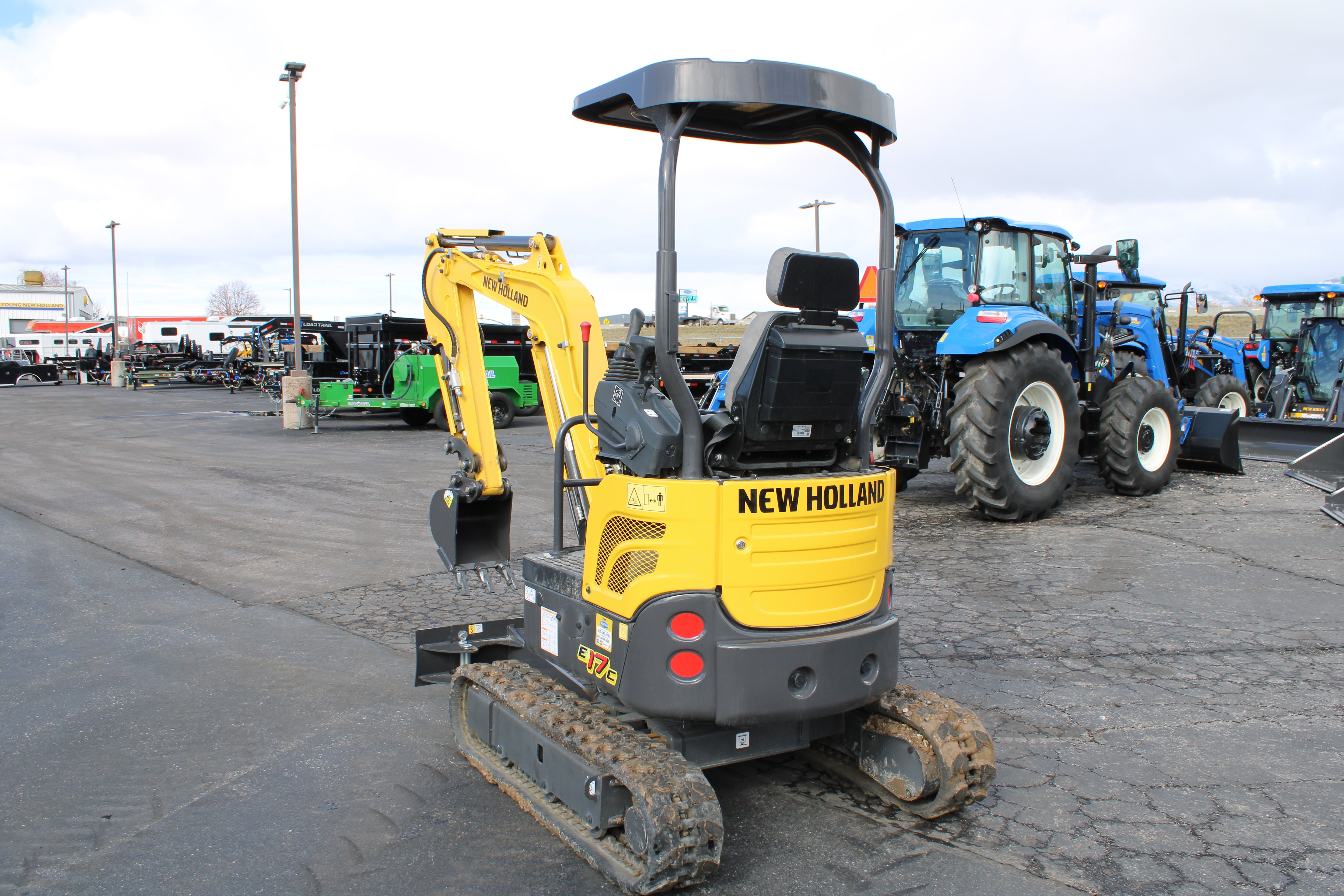 2025 New Holland E17C Mini Excavator