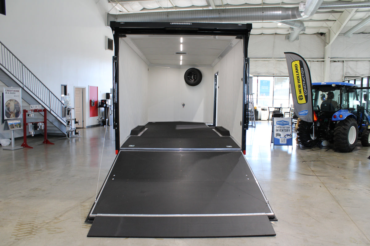 WELLS CARGO 20' ROAD FORCE