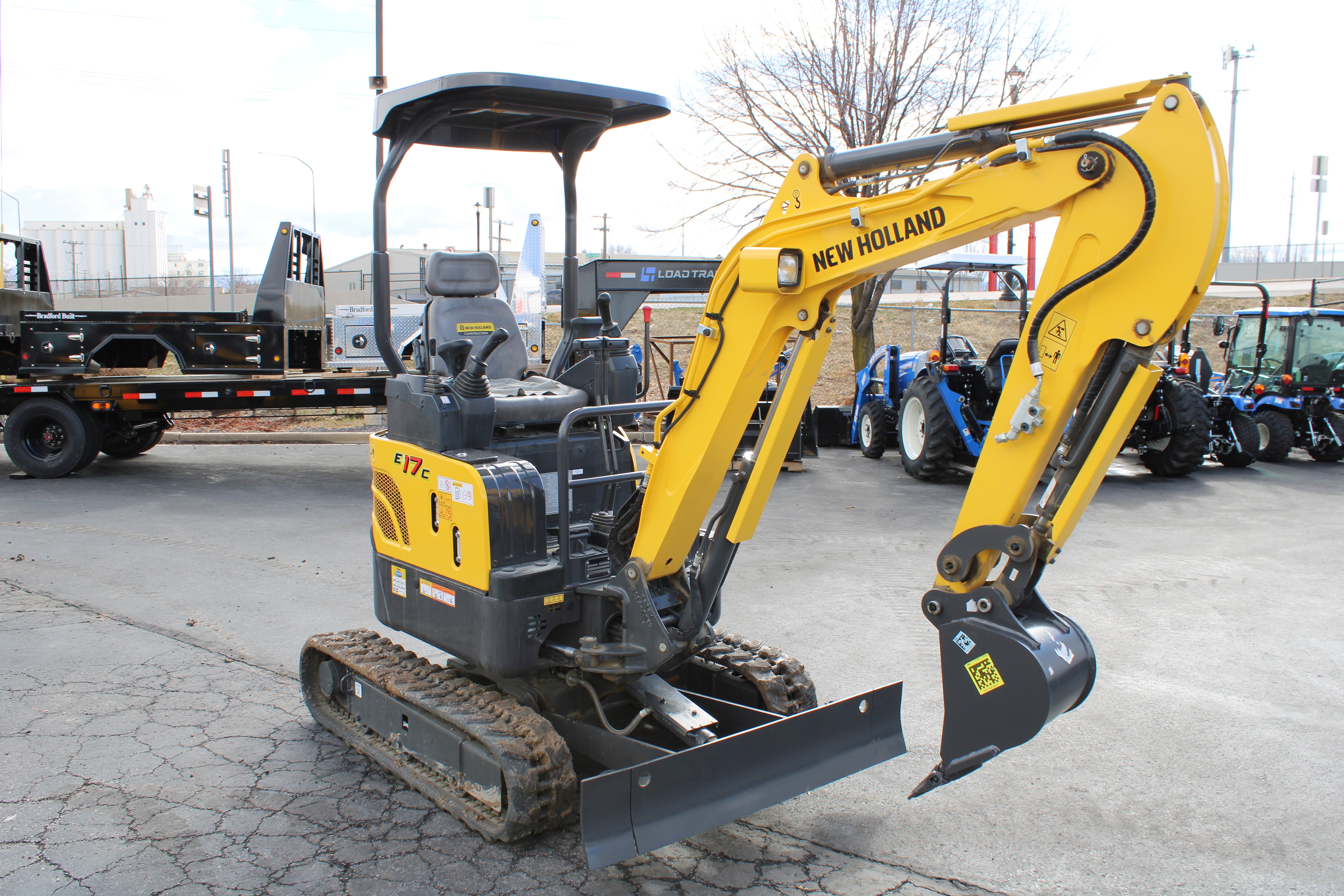 2025 New Holland E17C Mini Excavator