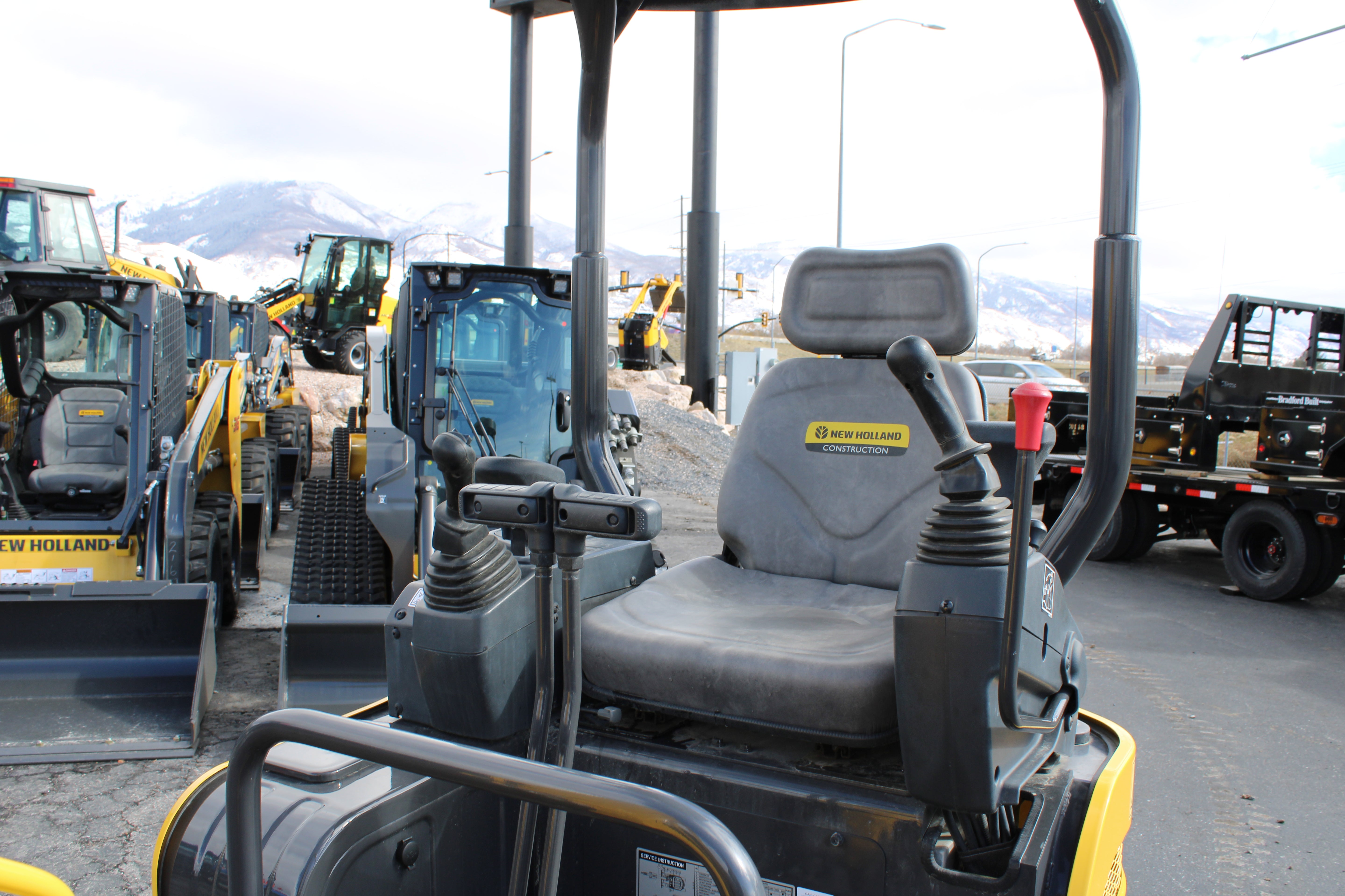 2025 New Holland E17C Mini Excavator