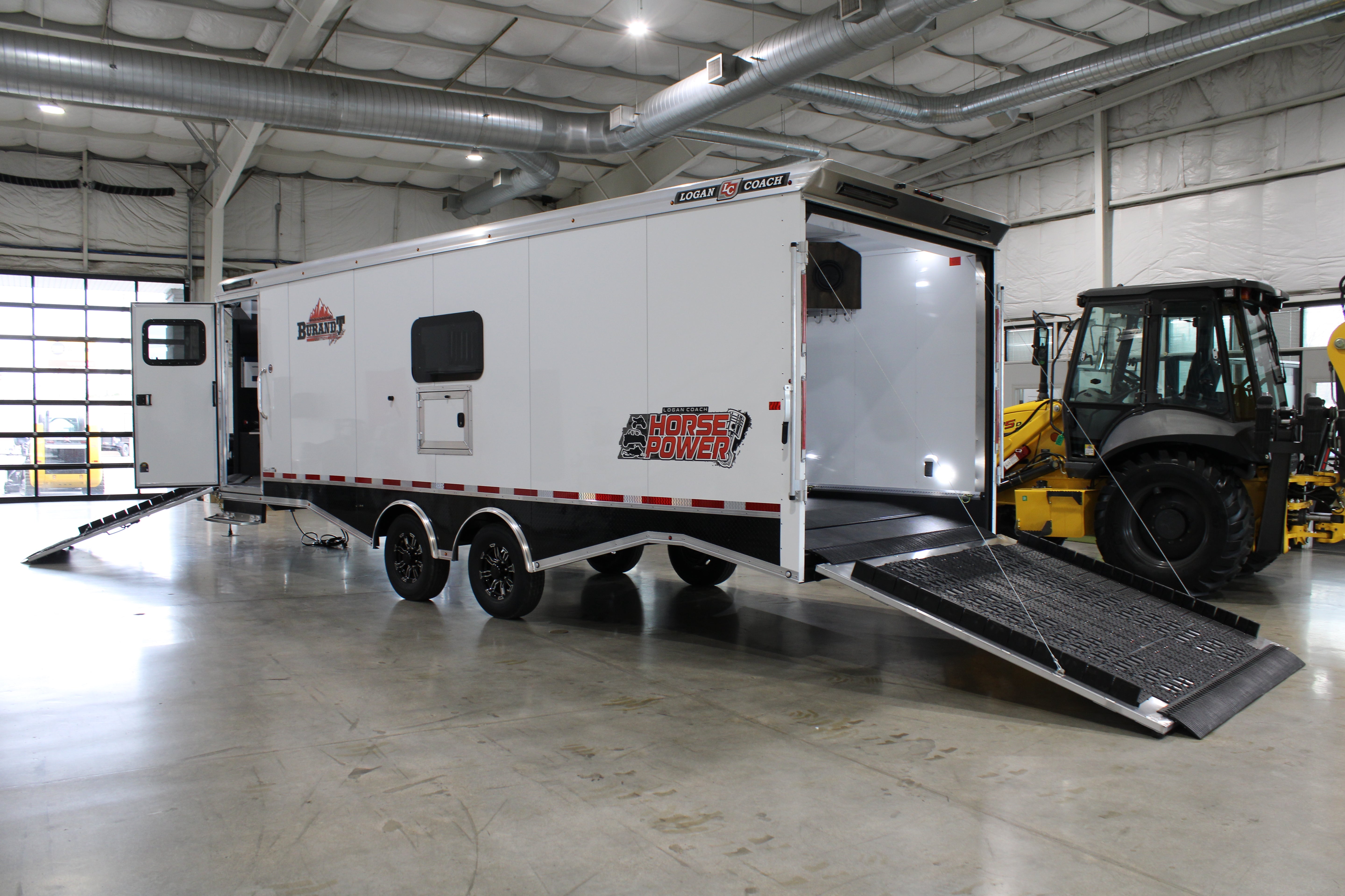 Logan Coach HorsePower BP 31' **BLACK FRIDAY SPECIAL**