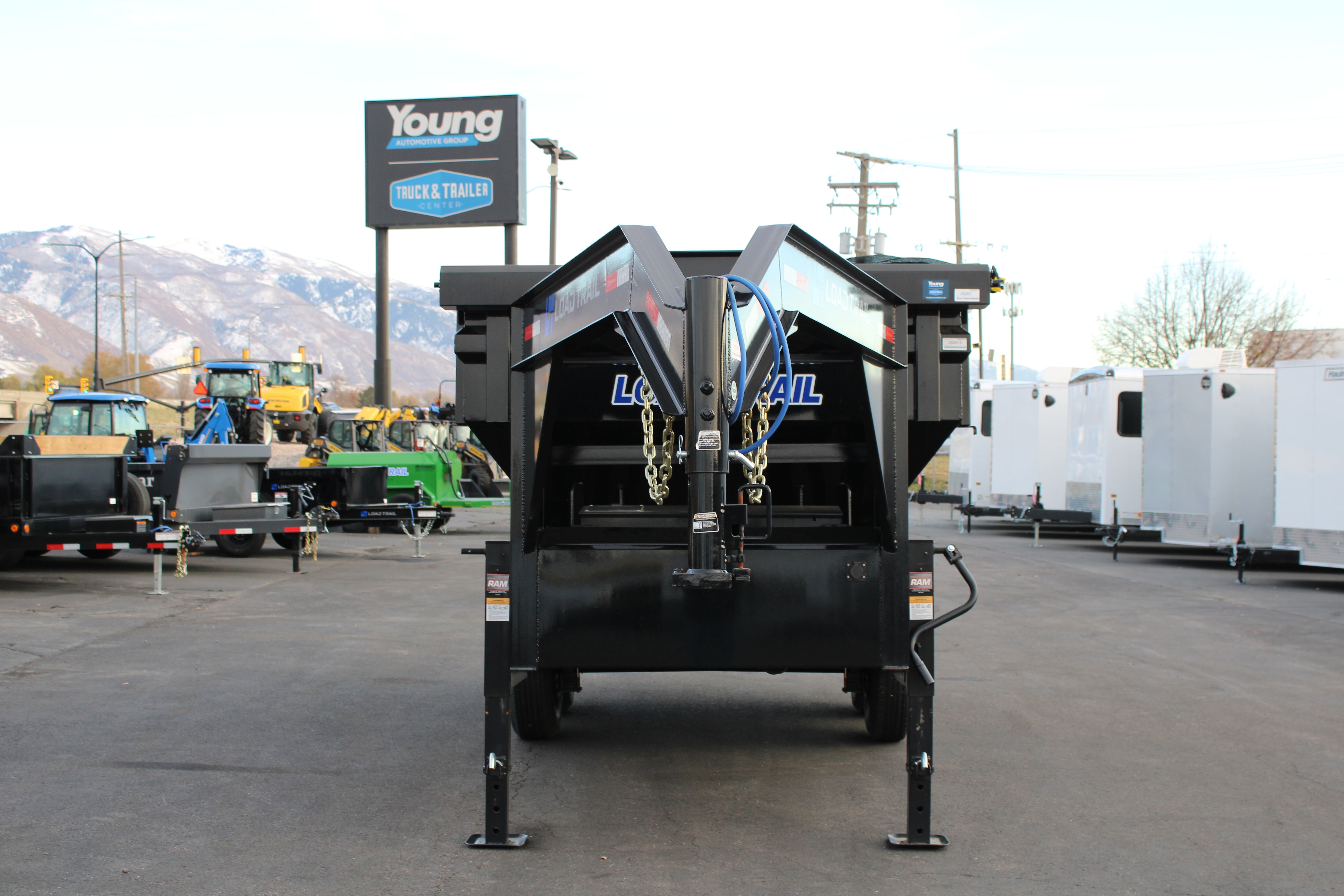 Load Trail 83" x 14' Gooseneck Trailer drop and go chassis