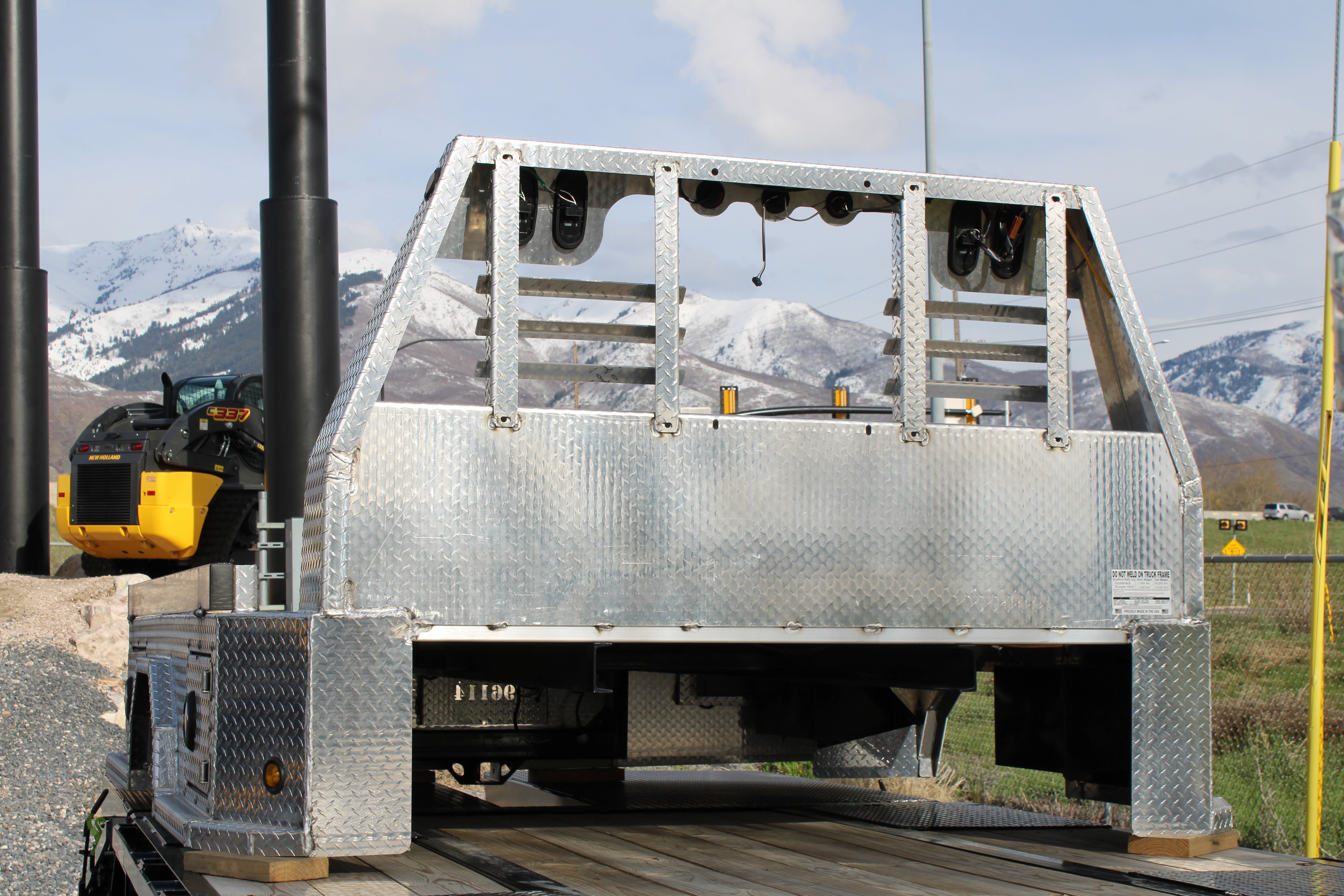 2025 Bradford 96" x 114" Aluminum Truck Bed