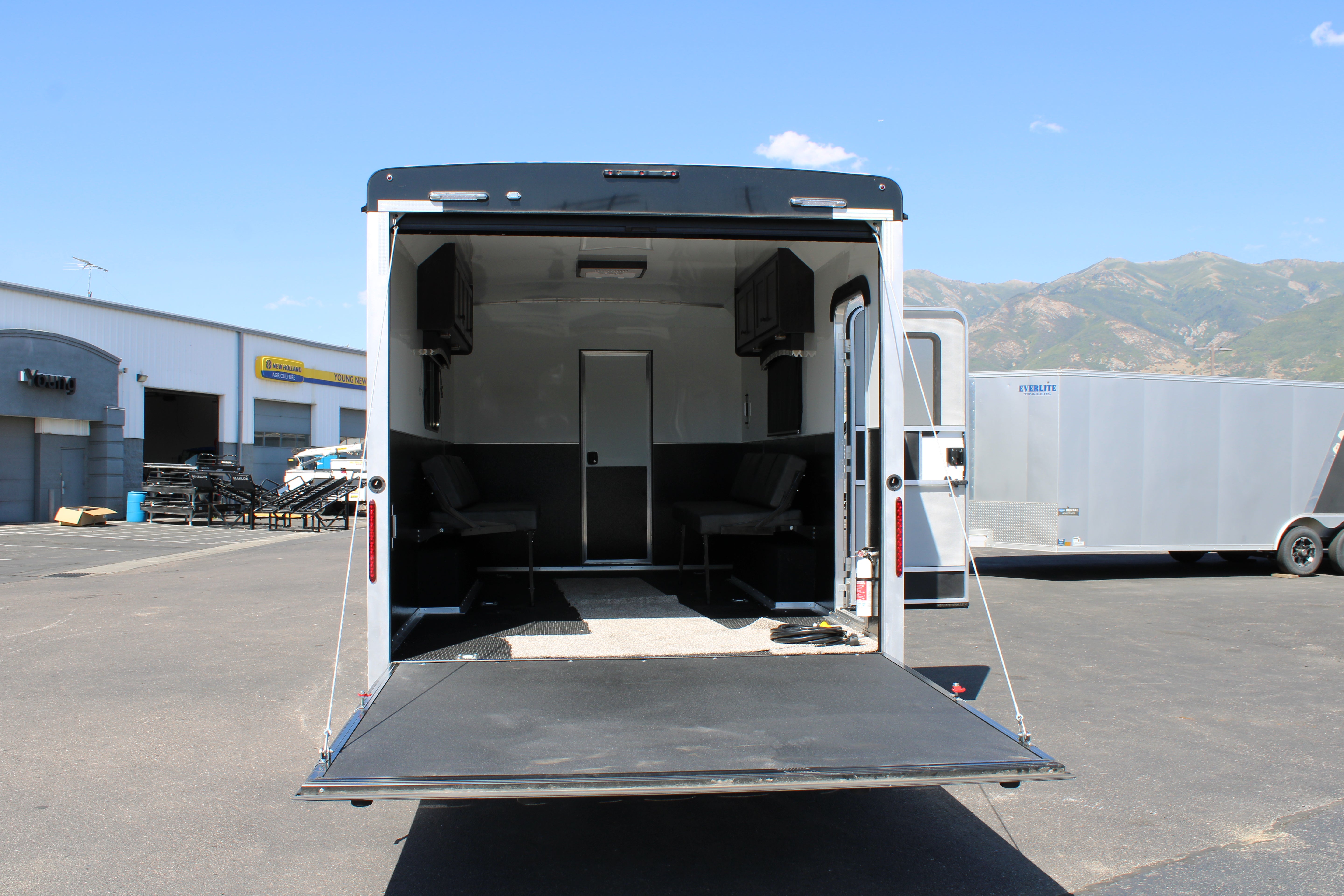 2025 Bison Riot RC18T16.S Toy Hauler
