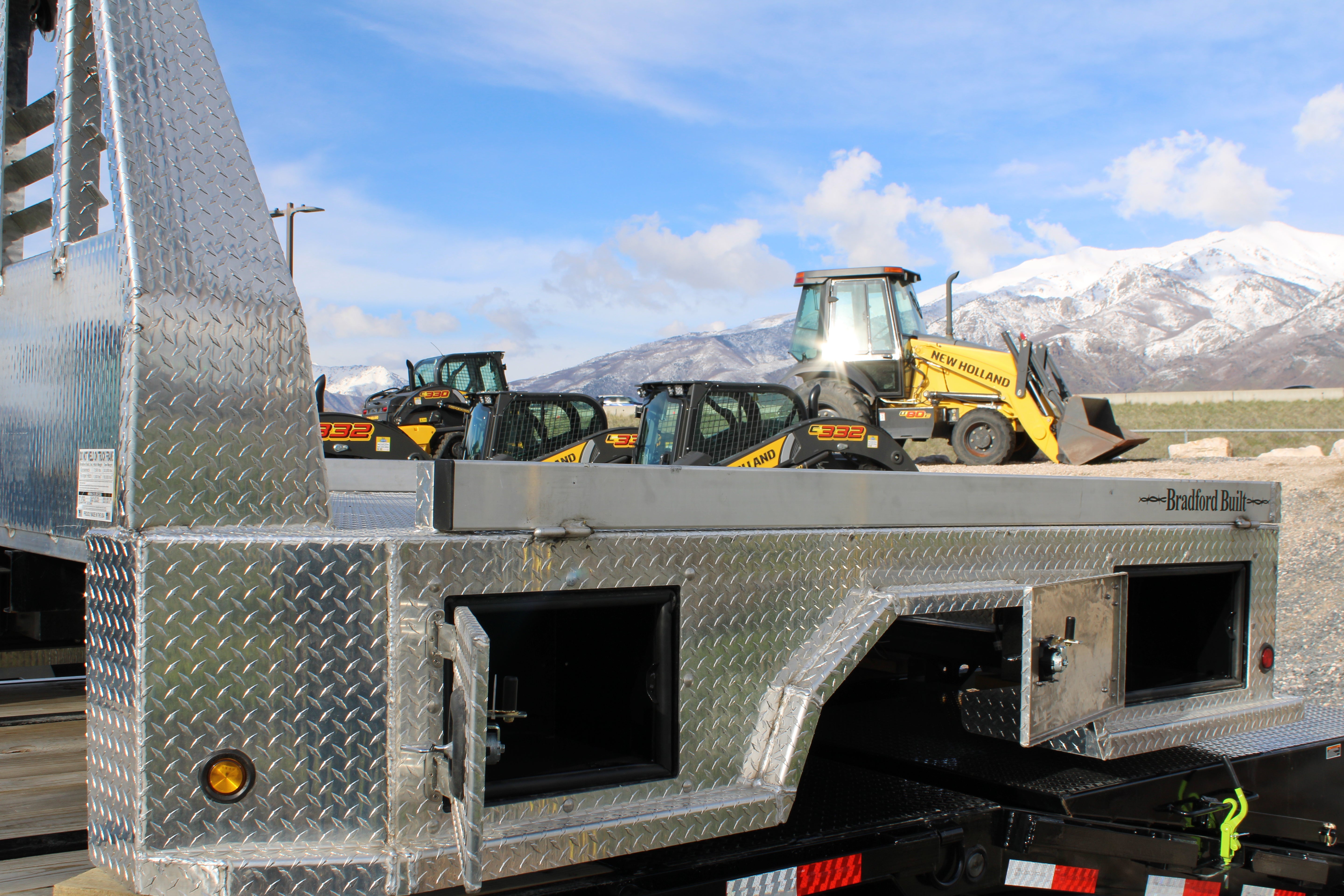 2025 Bradford 96" x 114" Aluminum Truck Bed