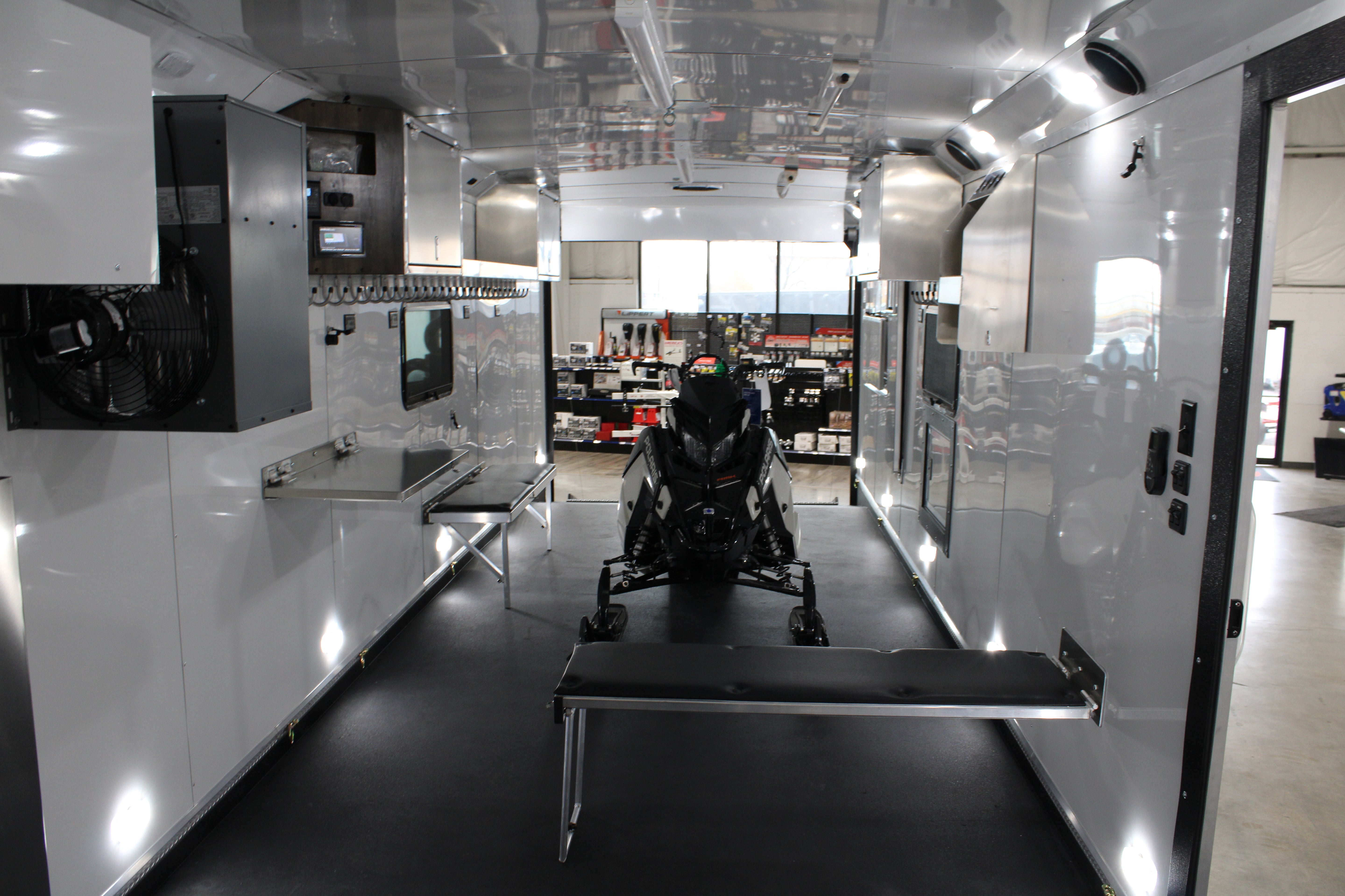 Logan Coach HorsePower BP 31' **BLACK FRIDAY SPECIAL**