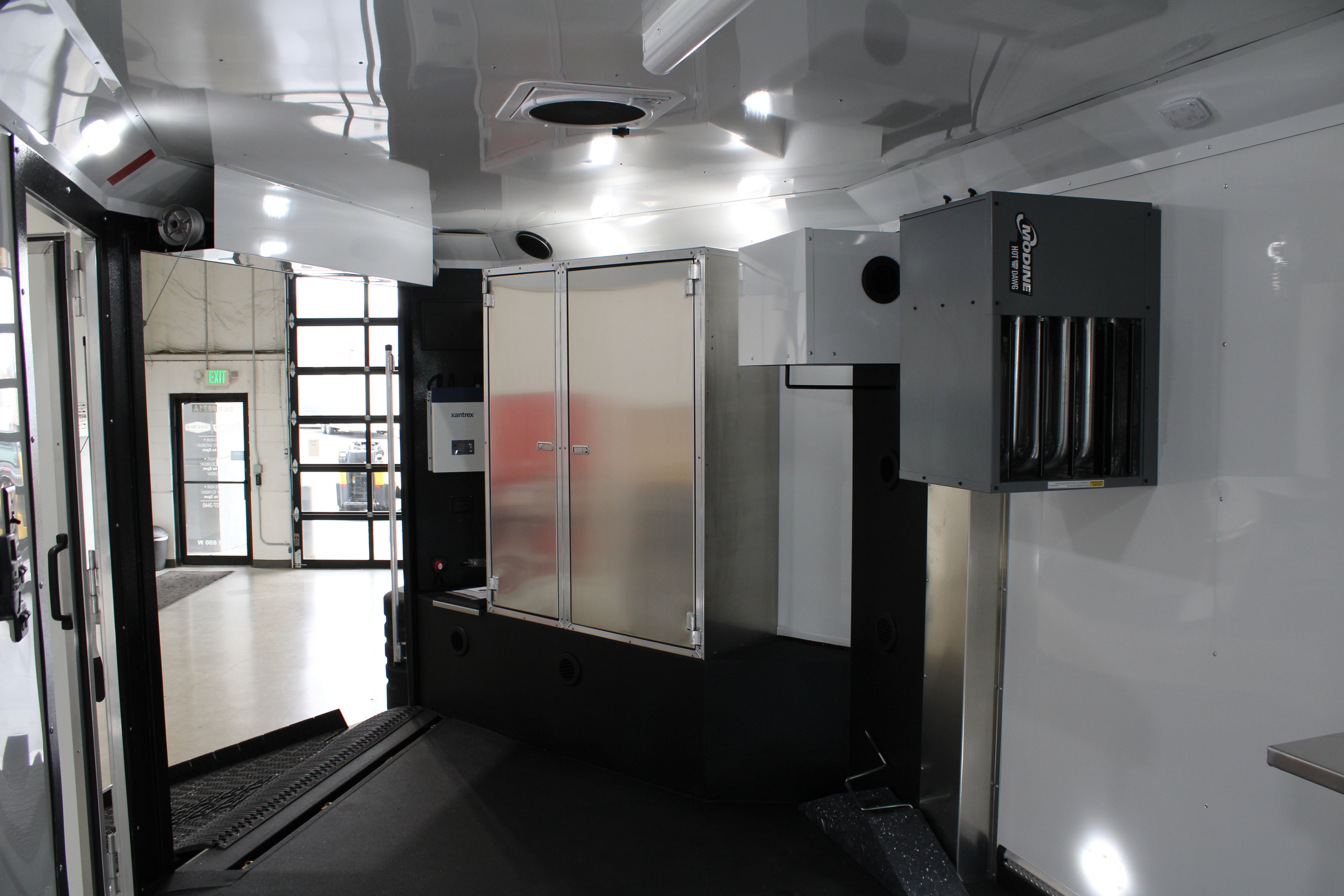 Logan Coach HorsePower BP 31' **BLACK FRIDAY SPECIAL**