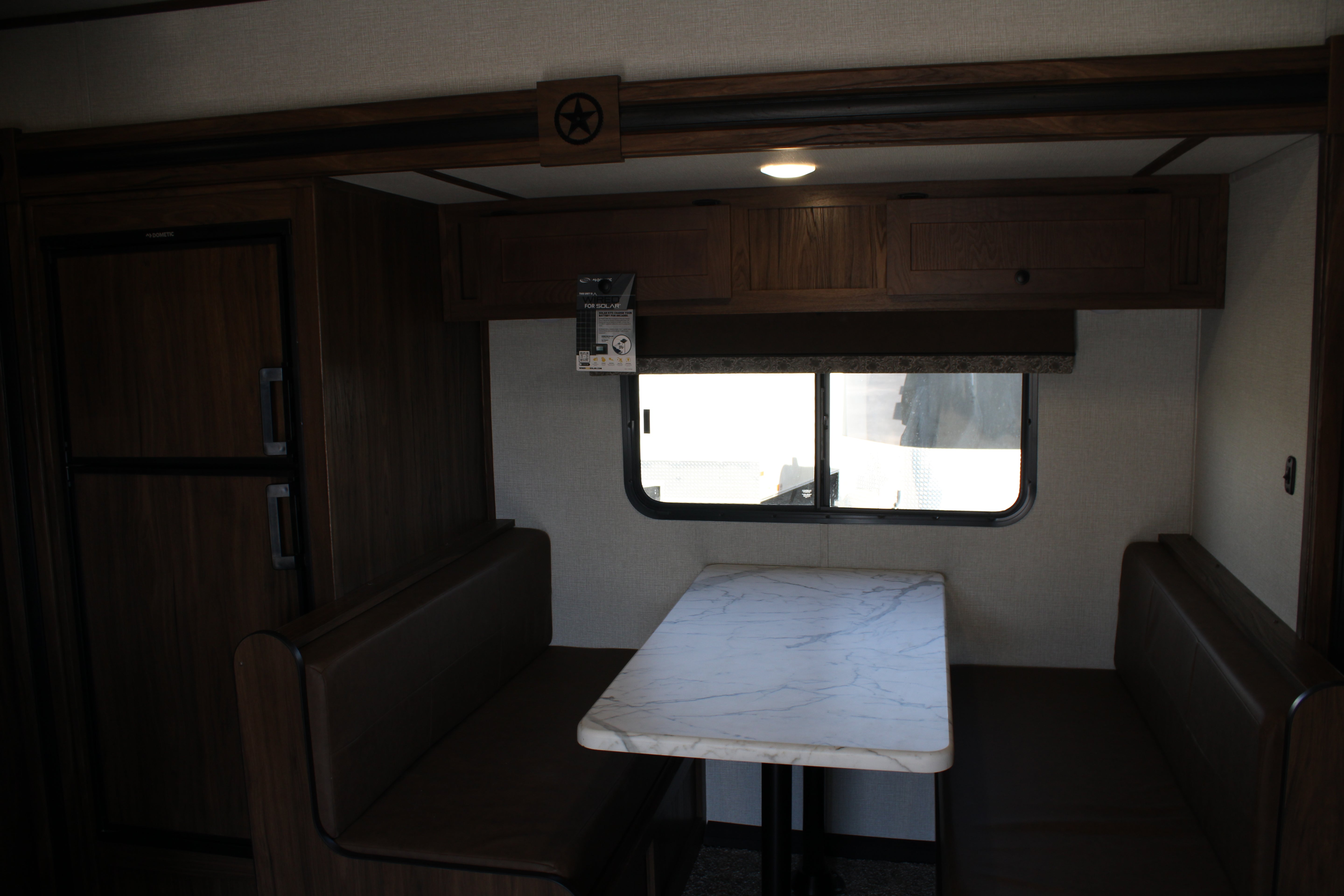 Bison Coach RC16T16 Toy Hauler