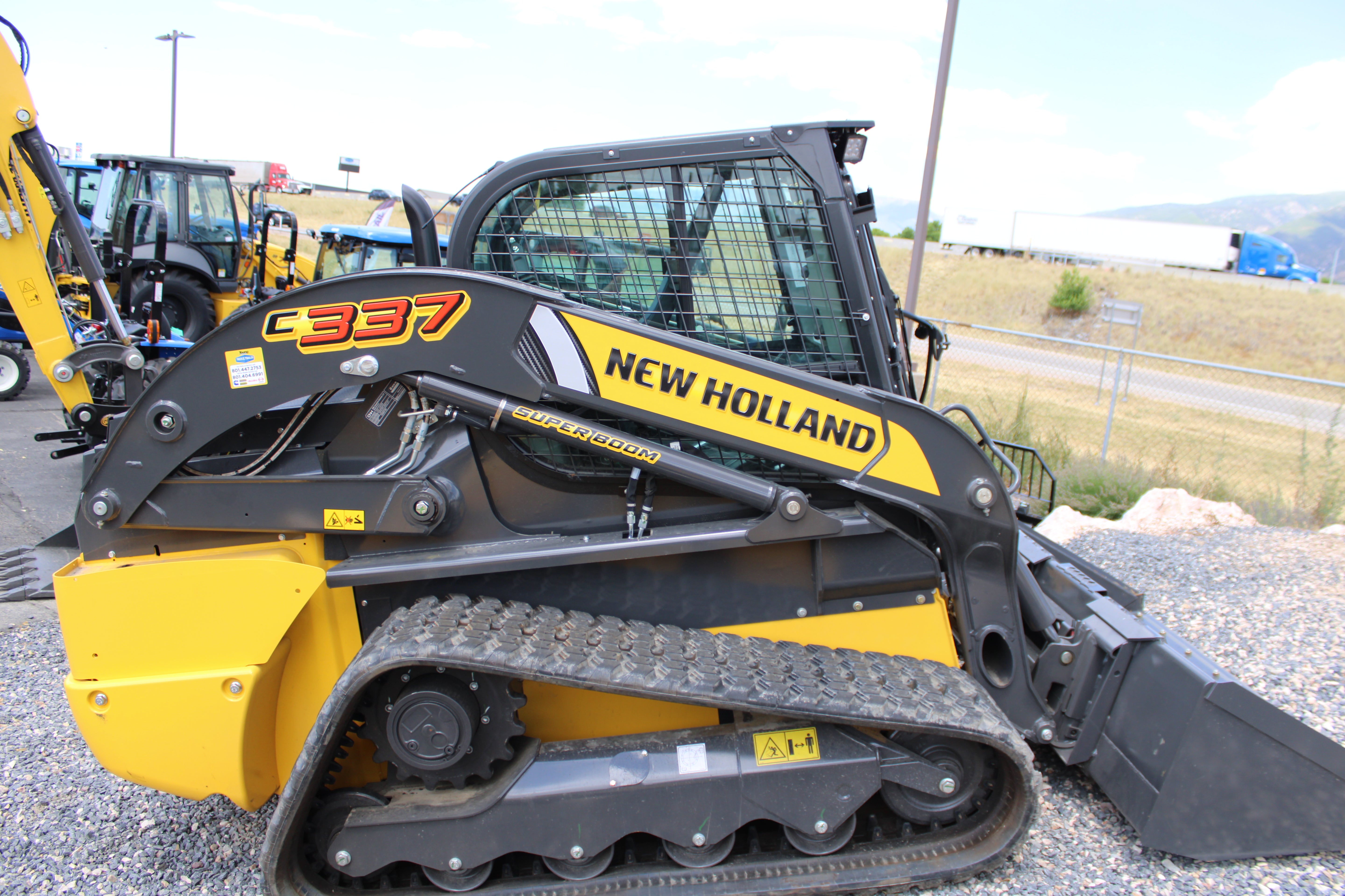 New Holland C337 Skidsteer