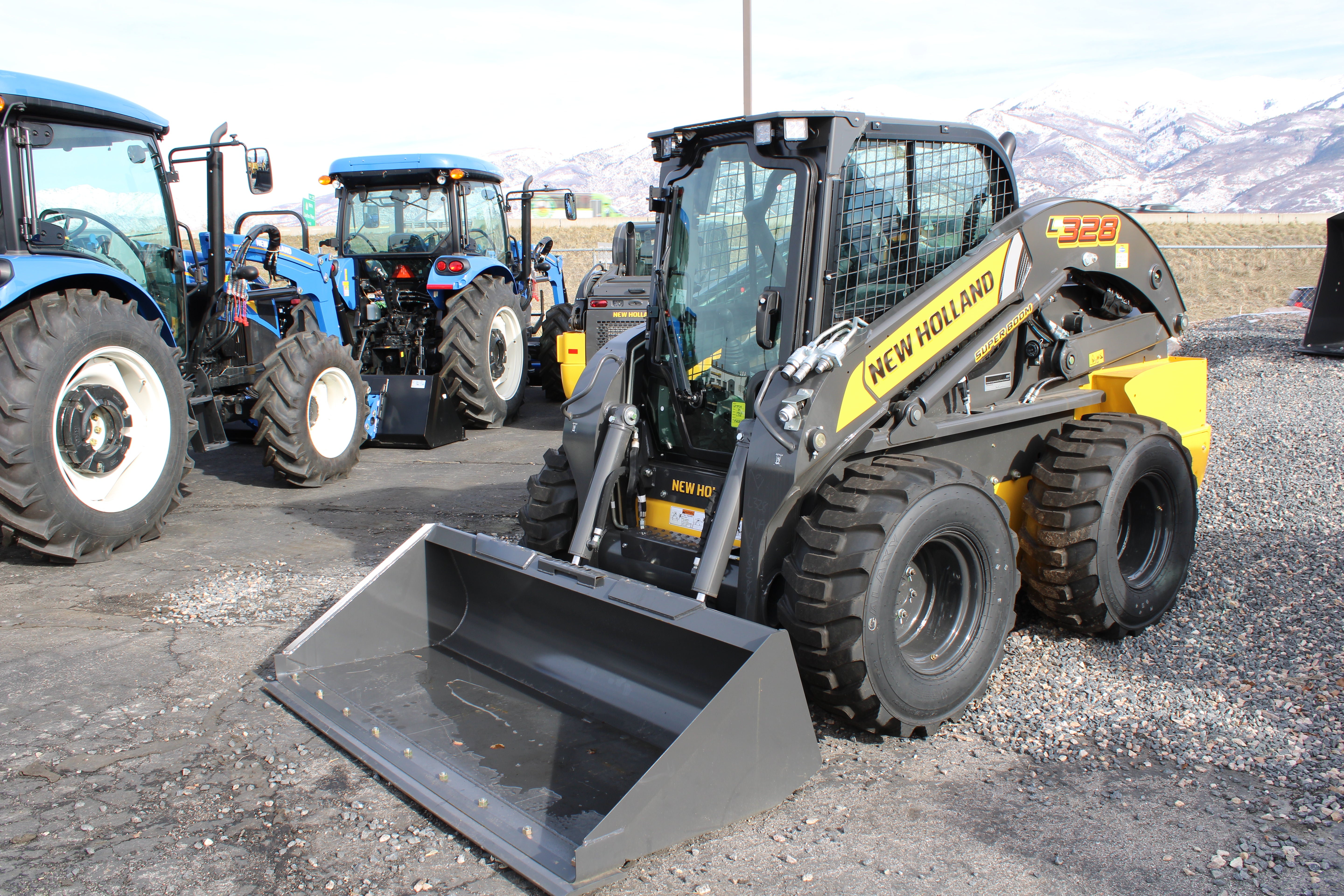 New Holland L328 Skidsteer