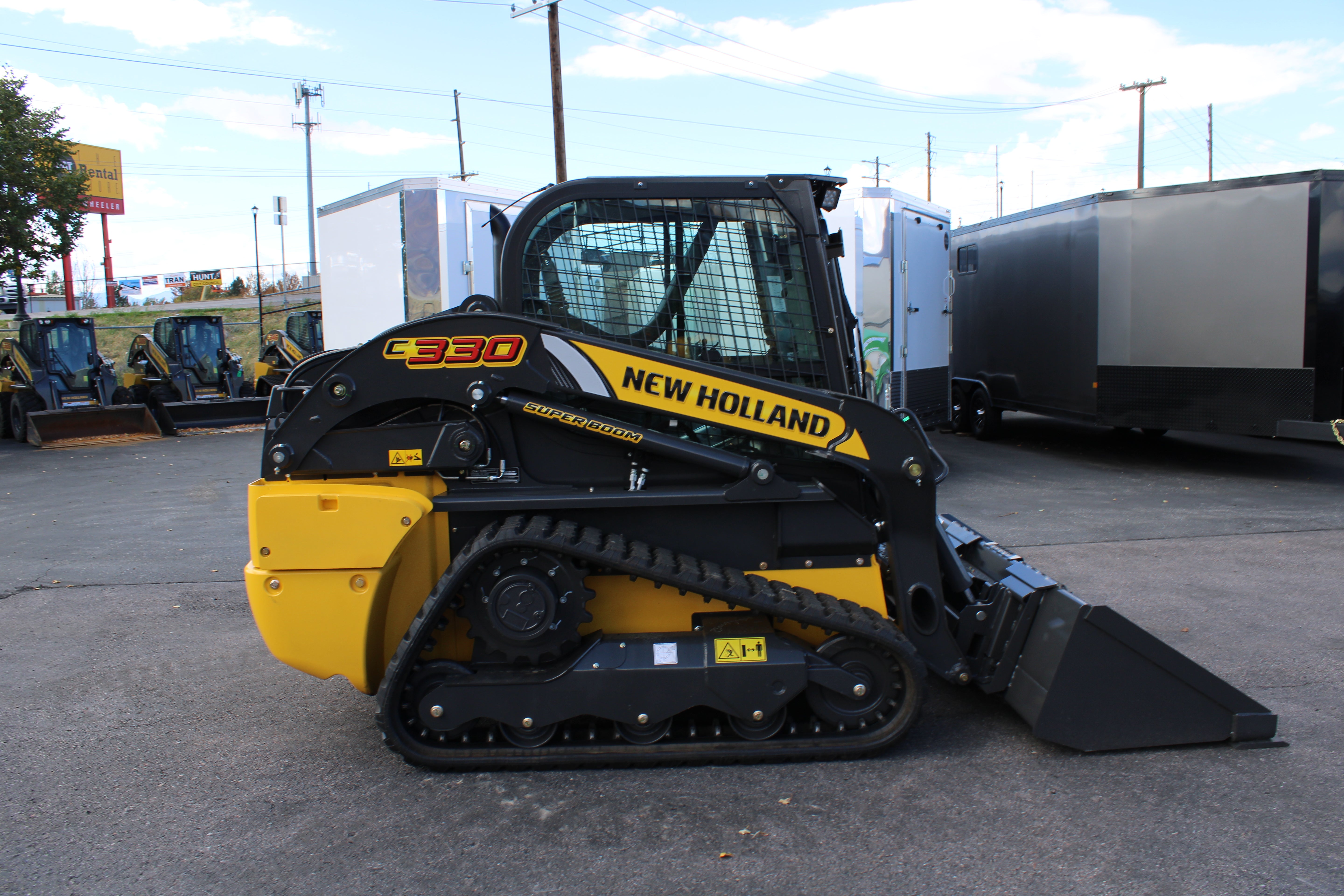 New Holland C330 Skidsteer