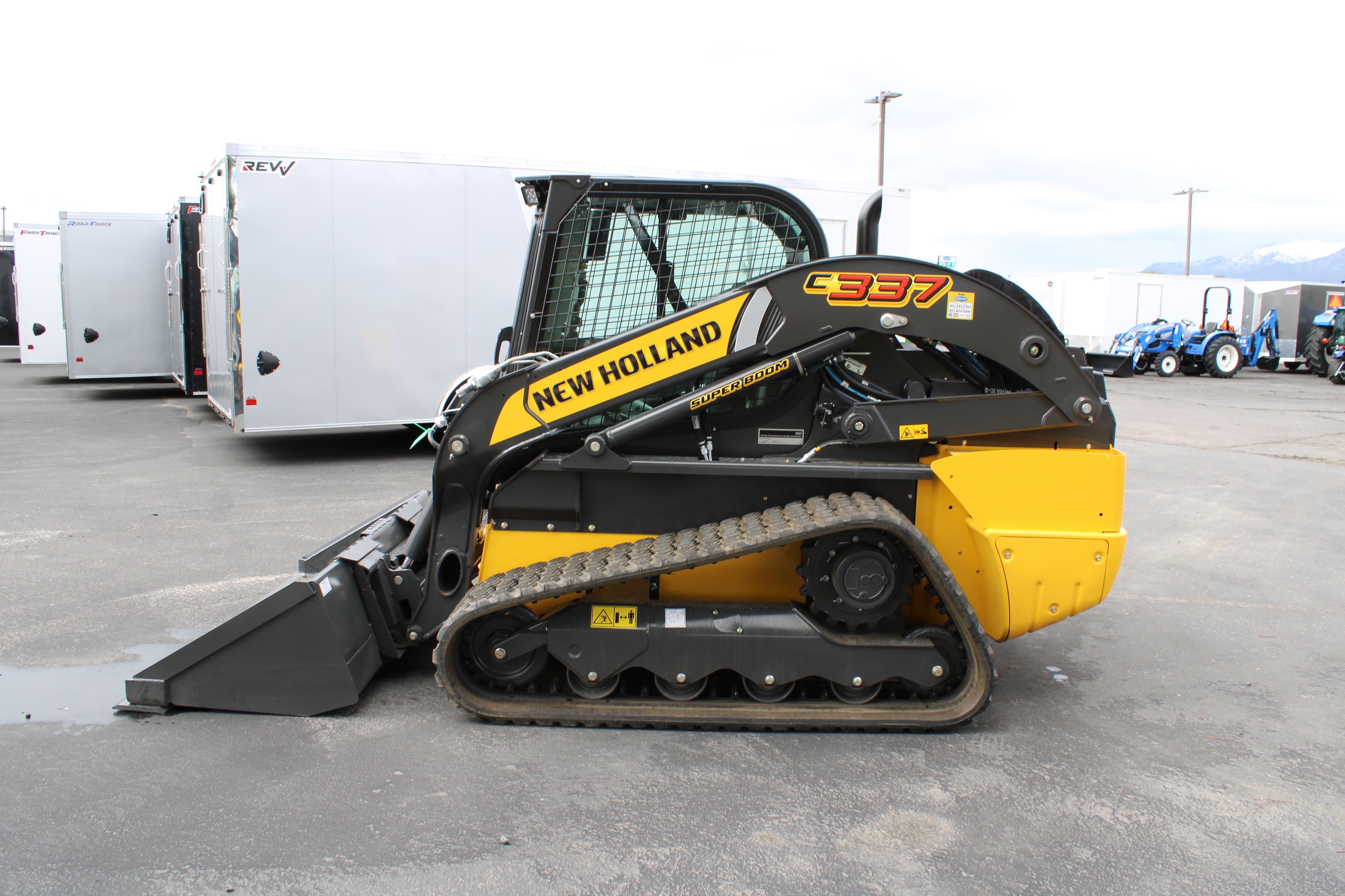 New Holland C337 Skidsteer