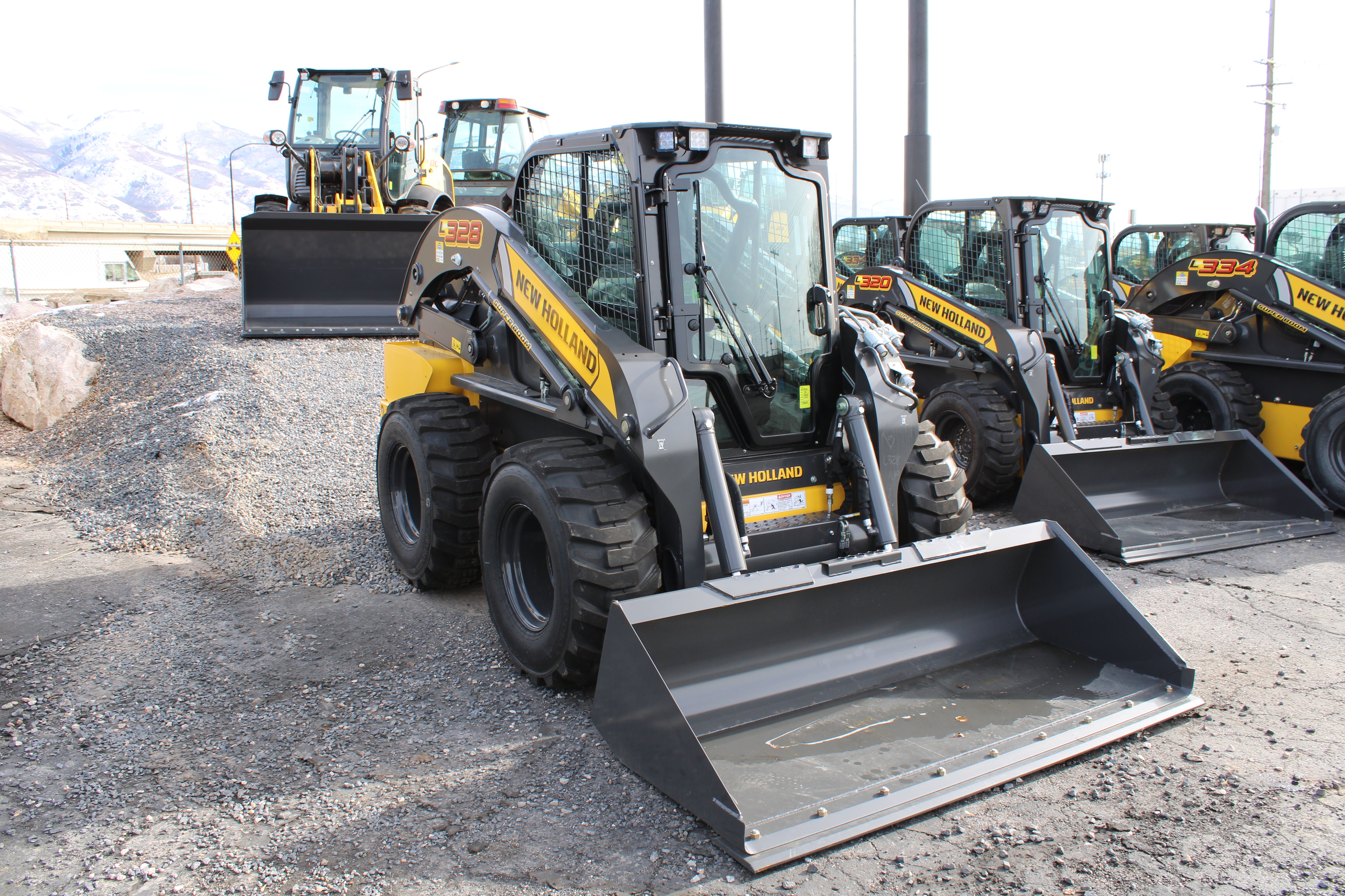New Holland L328 Skidsteer