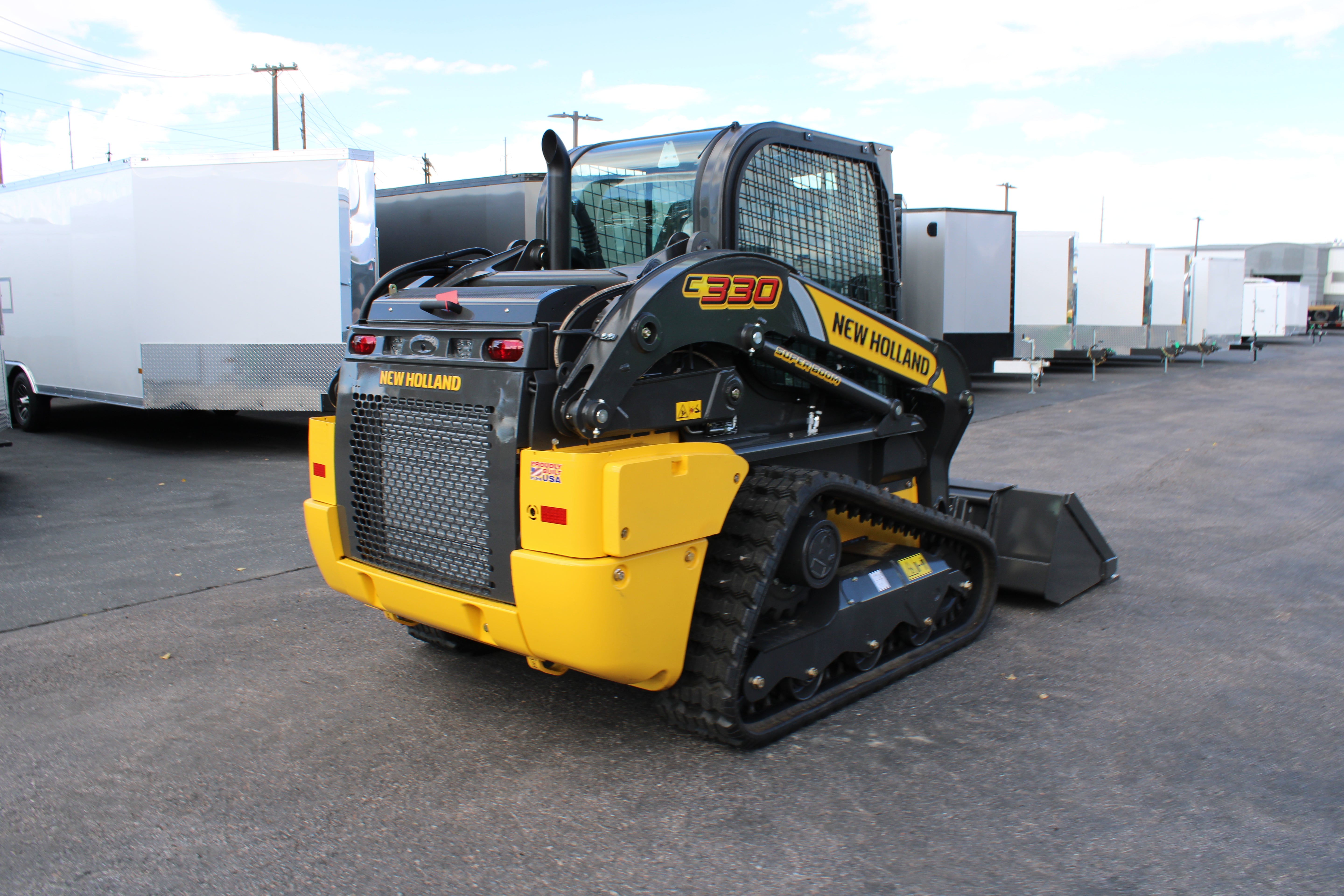 New Holland C330 Skidsteer