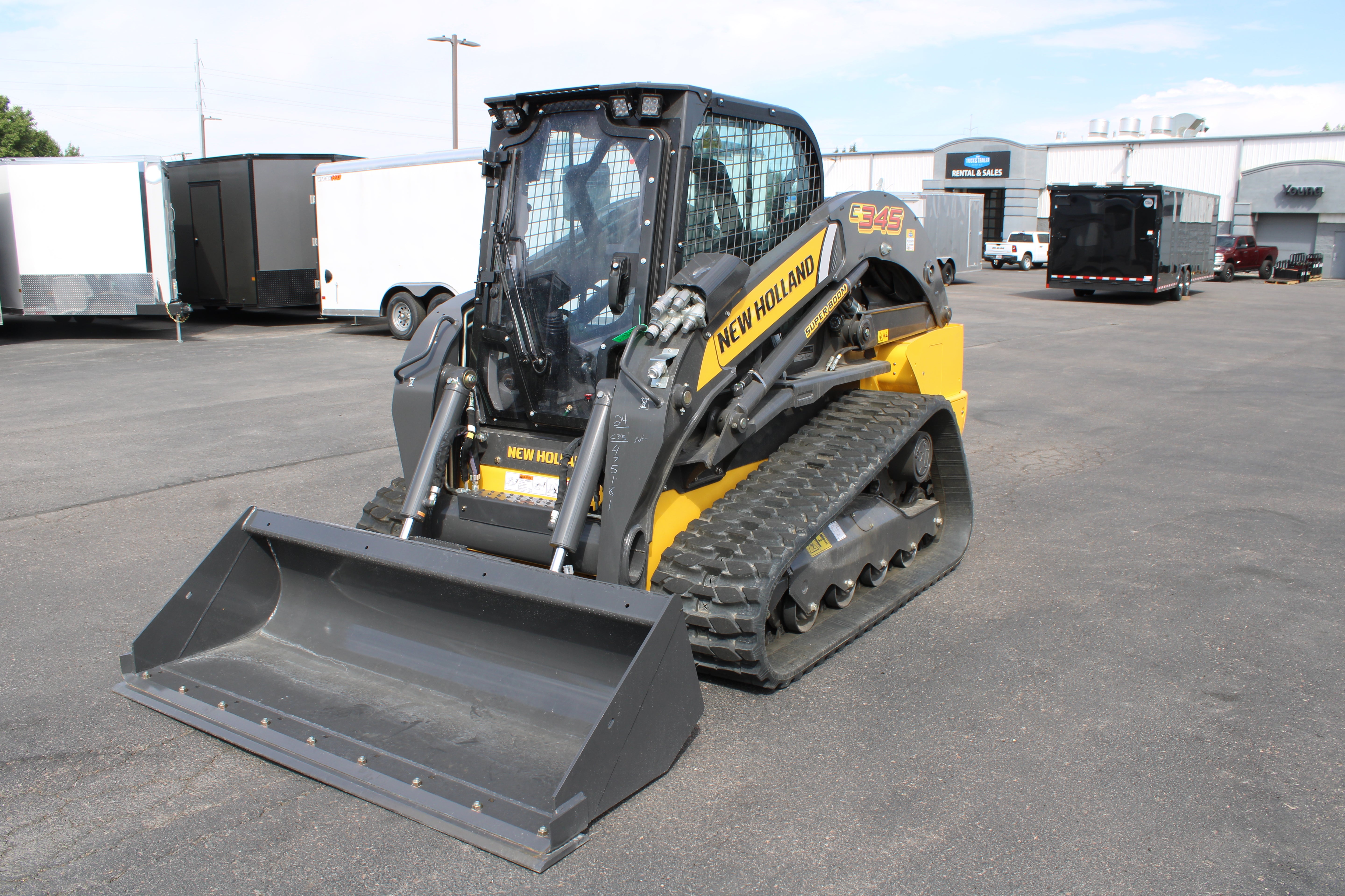 New Holland C345 Skidsteer