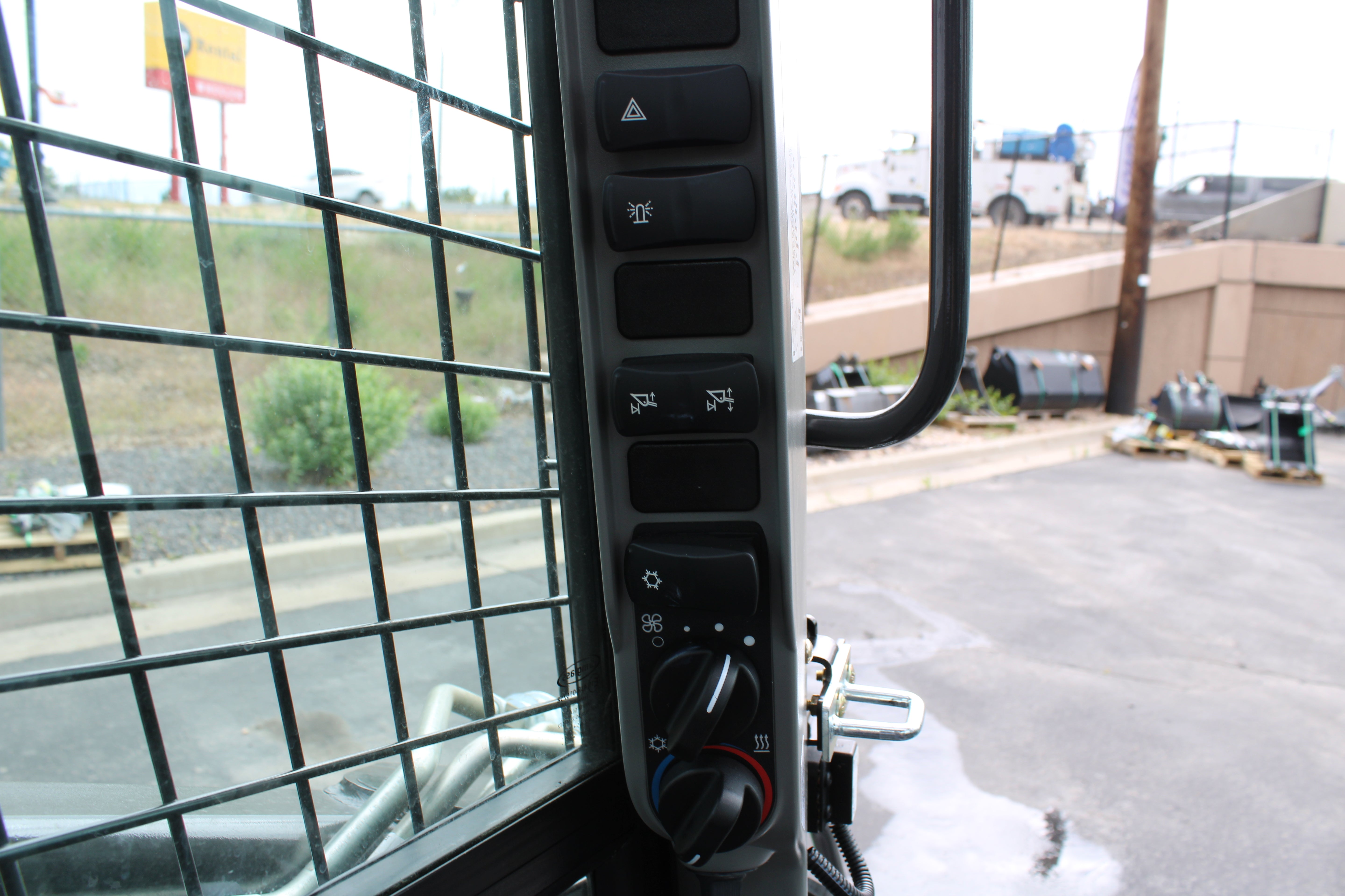 New Holland C337 Skidsteer
