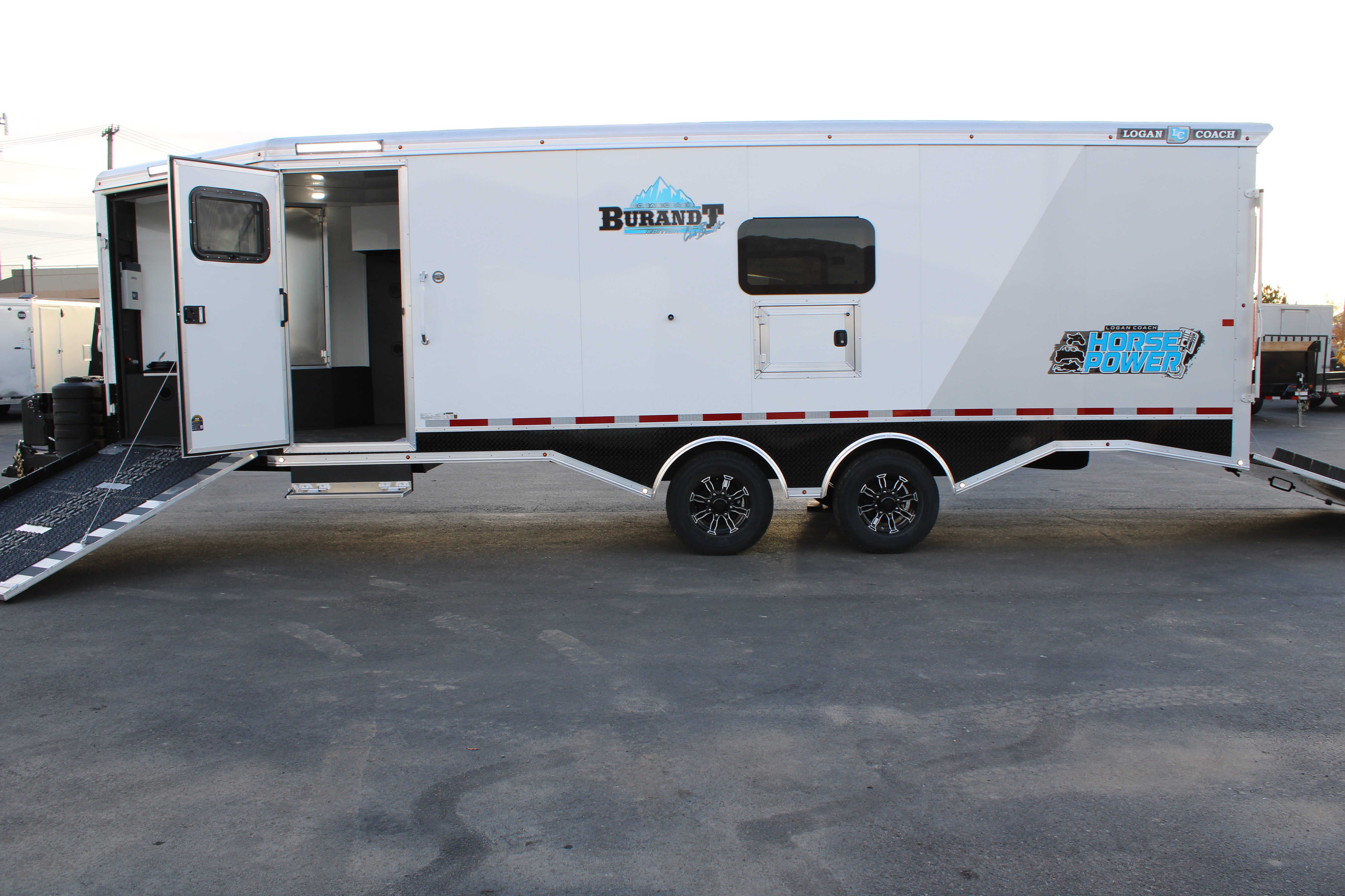 Logan Coach HorsePower BP 29'