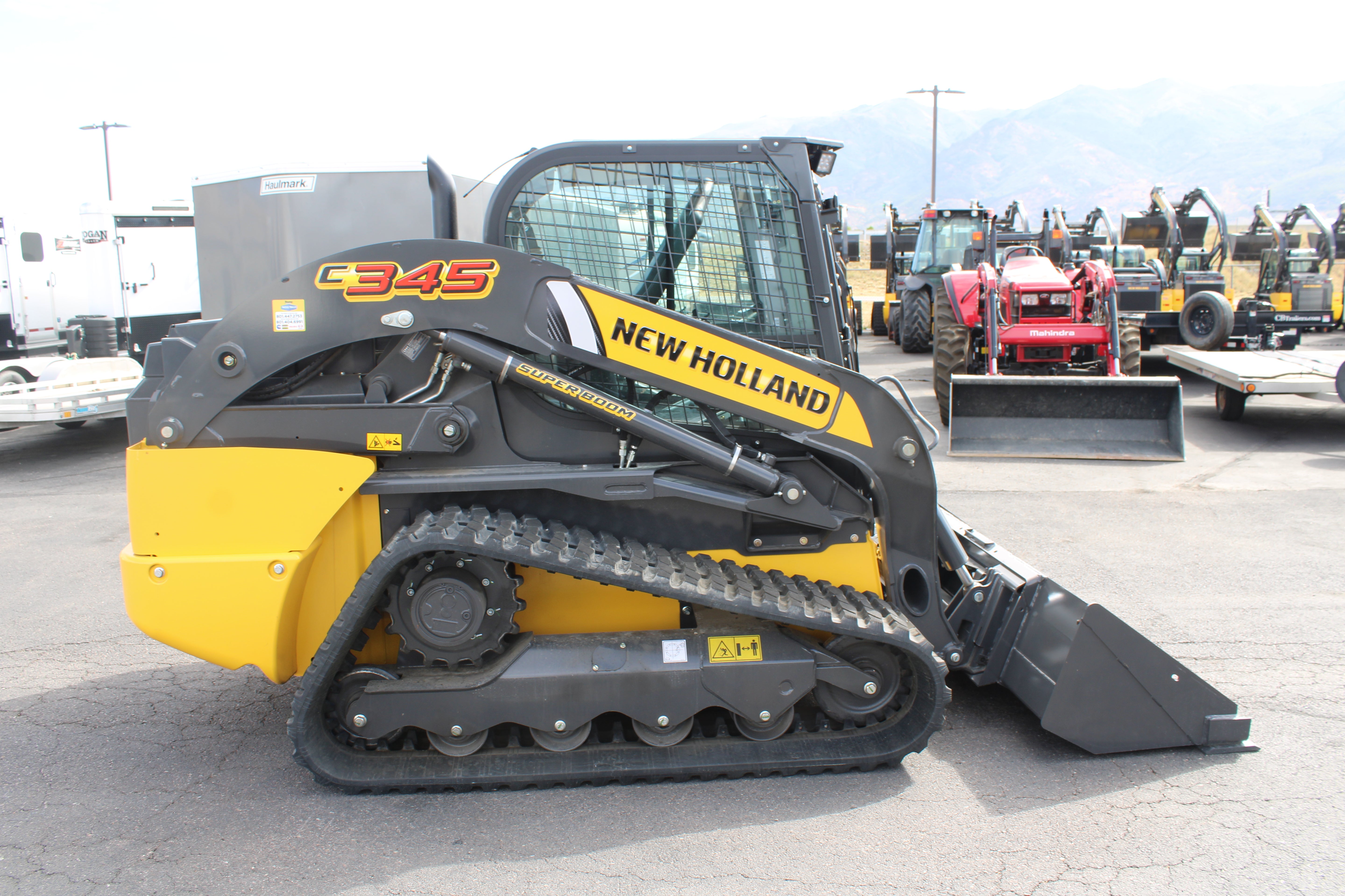 New Holland C345 Skidsteer