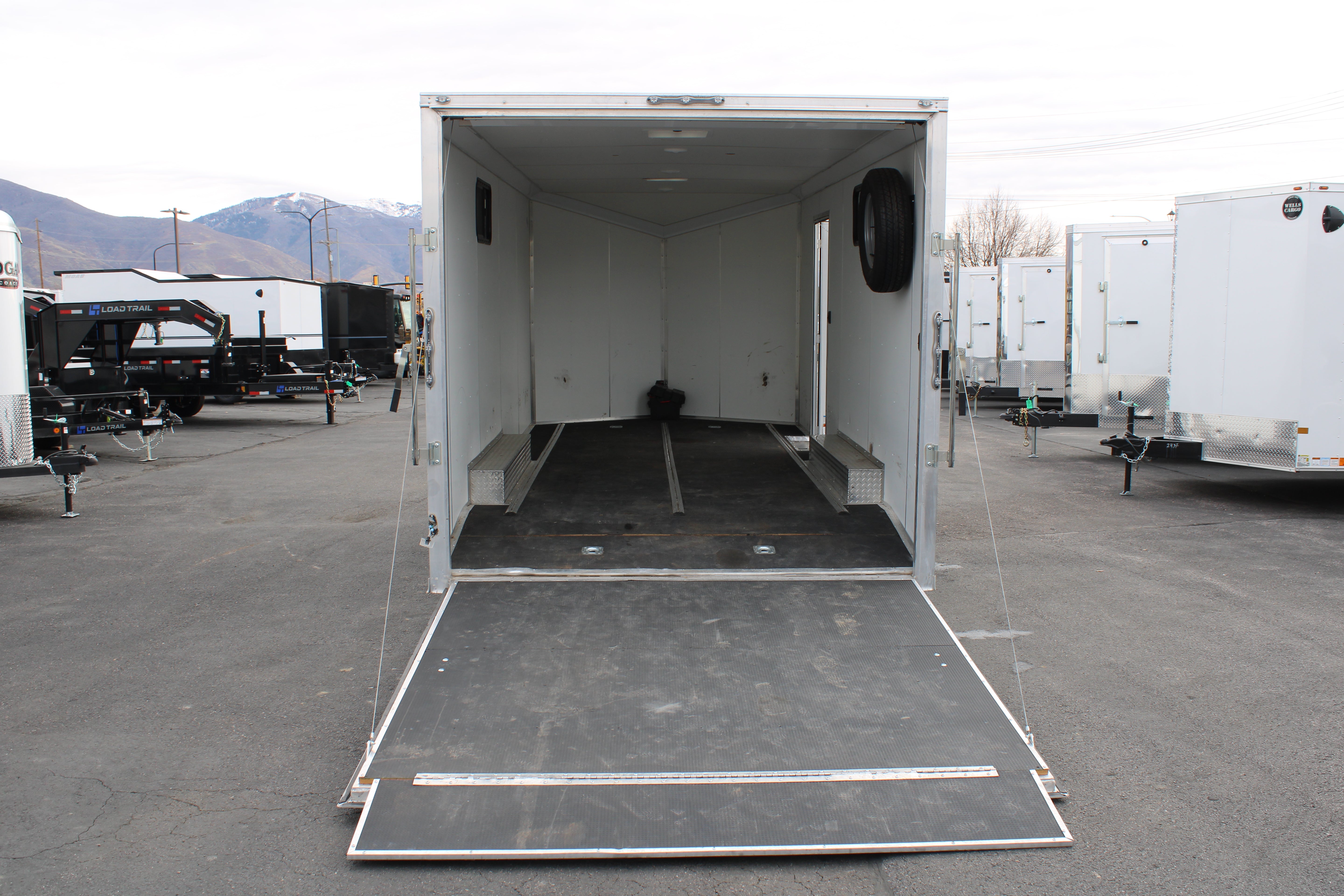 Cargo Mate 8.5 x 18 Enclosed Trailer **BLACK FRIDAY SPECIAL**