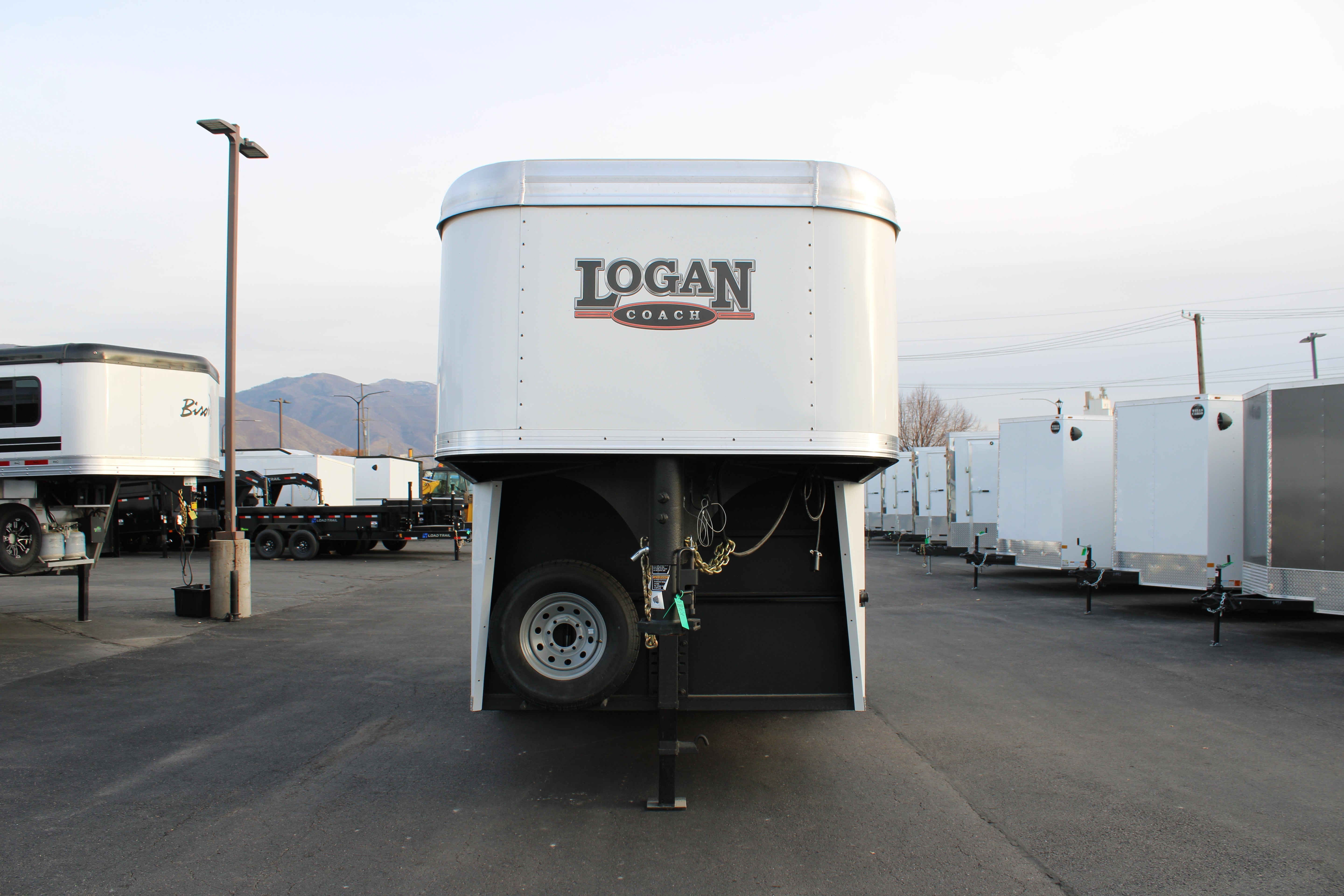 Logan Coach 3HBP Crossfire Trailer