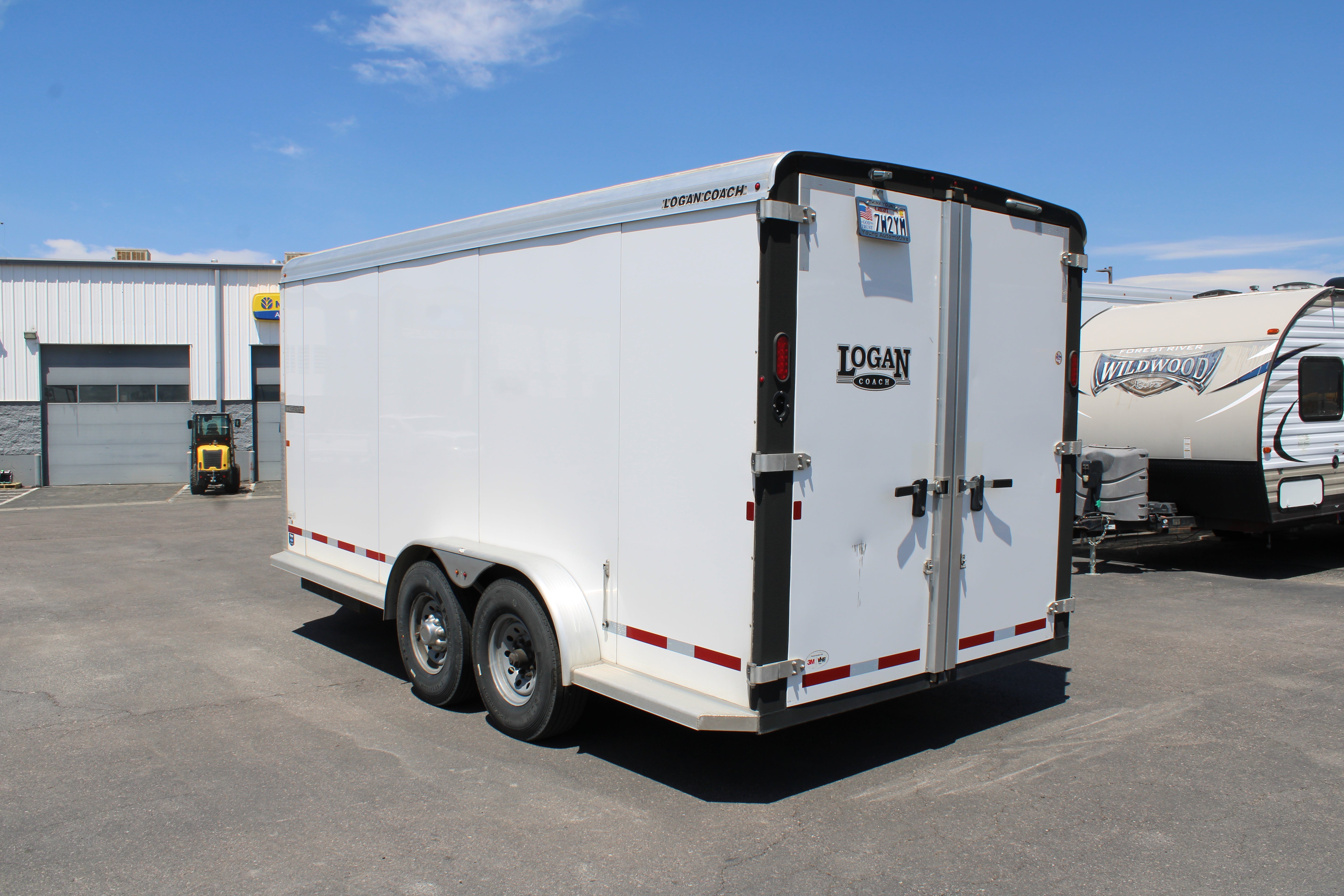 USED LOGAN COACH CONTRACTOR TRAILER