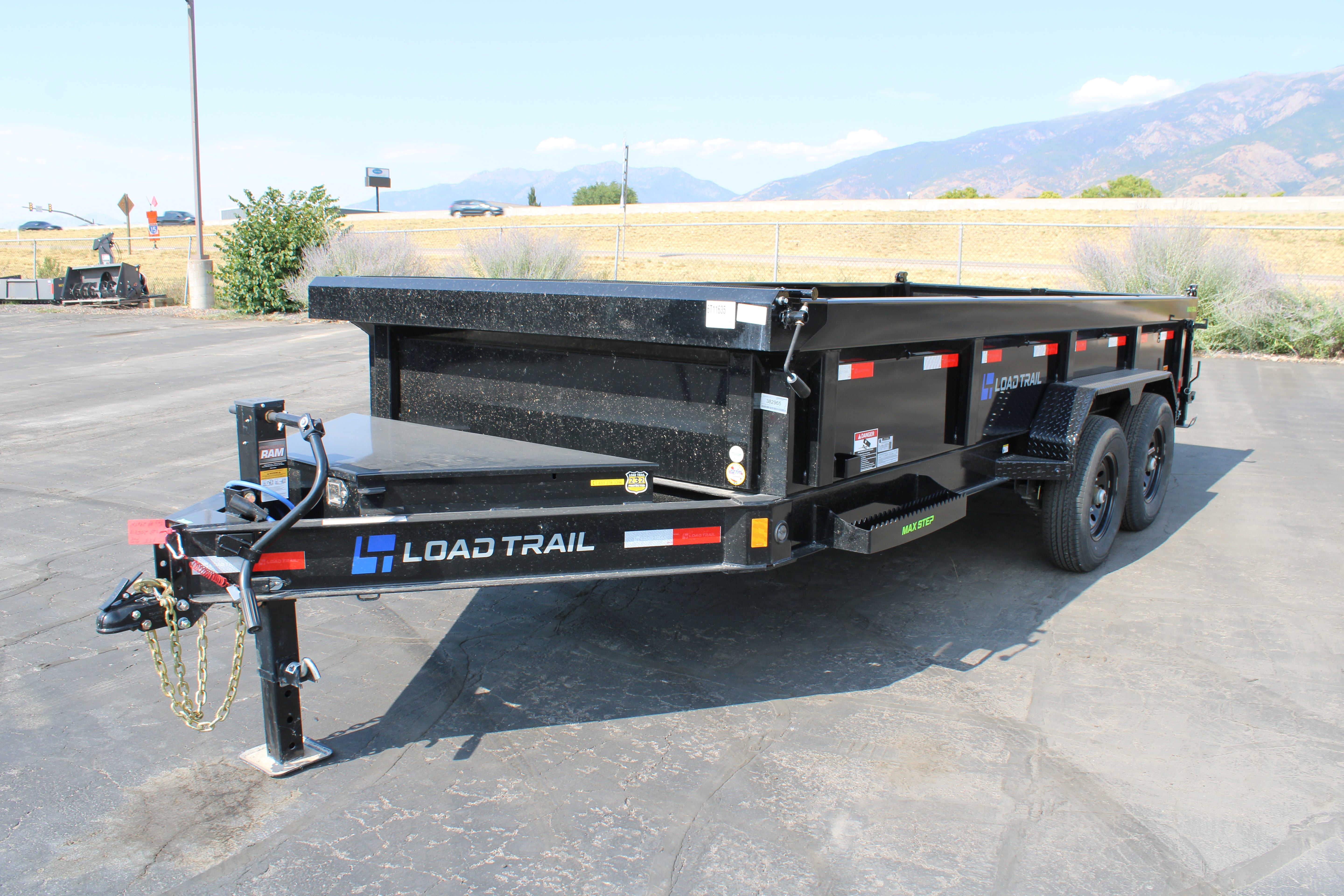 LoadTrail 16' Dump Trailer