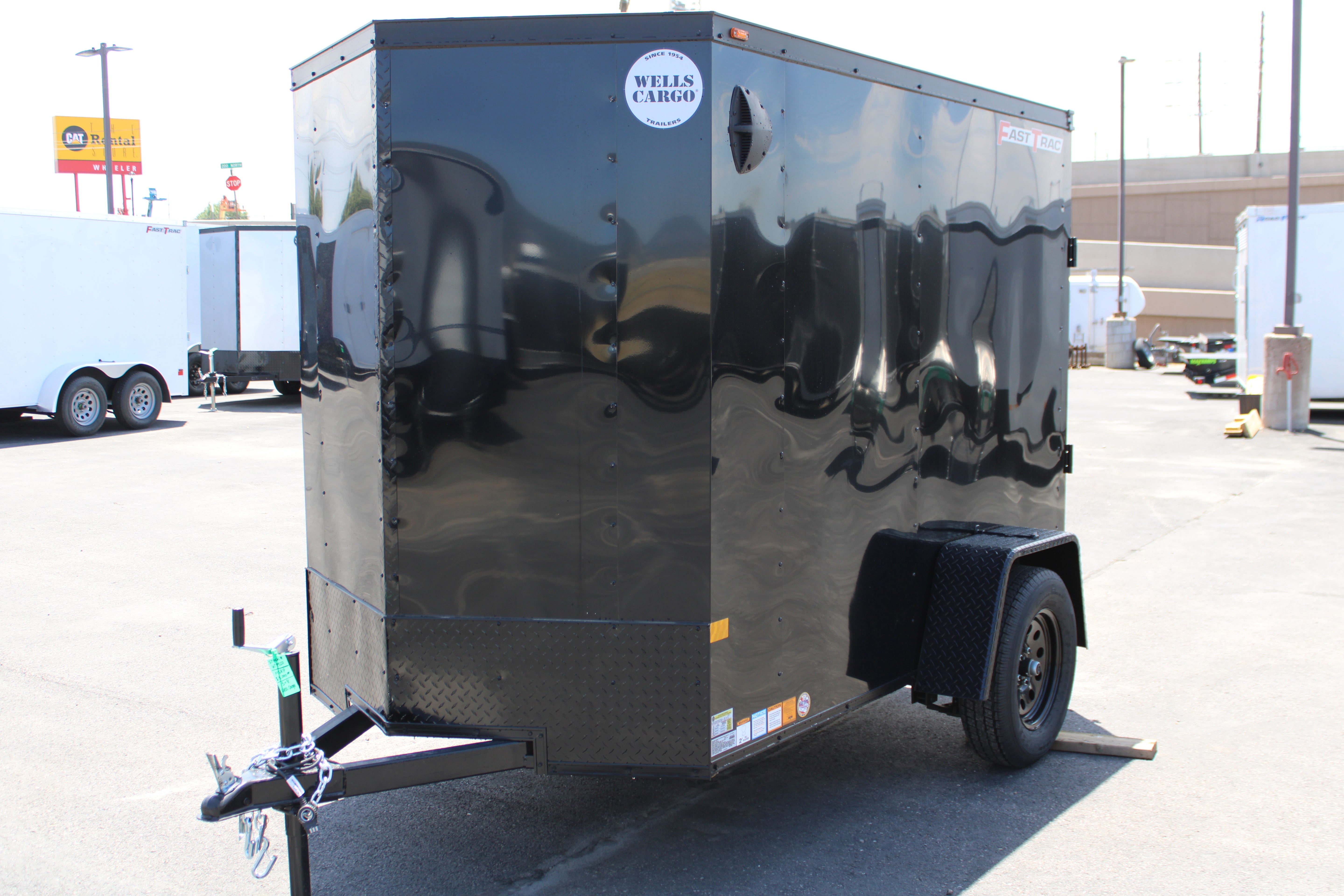 2025 Wells Cargo 5 x 8 Deluxe Enclosed Trailer