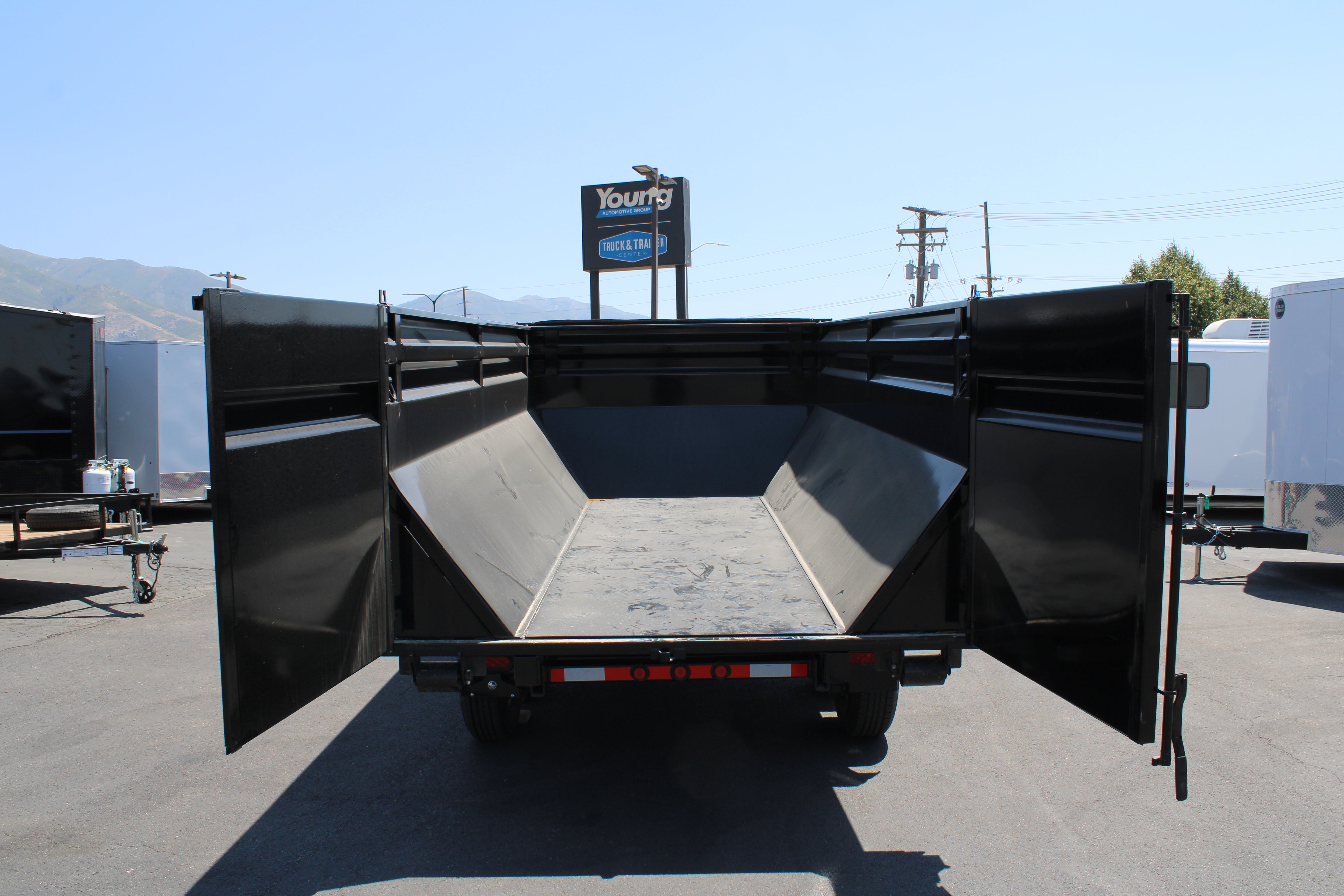 2025 Load Trail 83" x 14 Gooseneck Dump Trailer