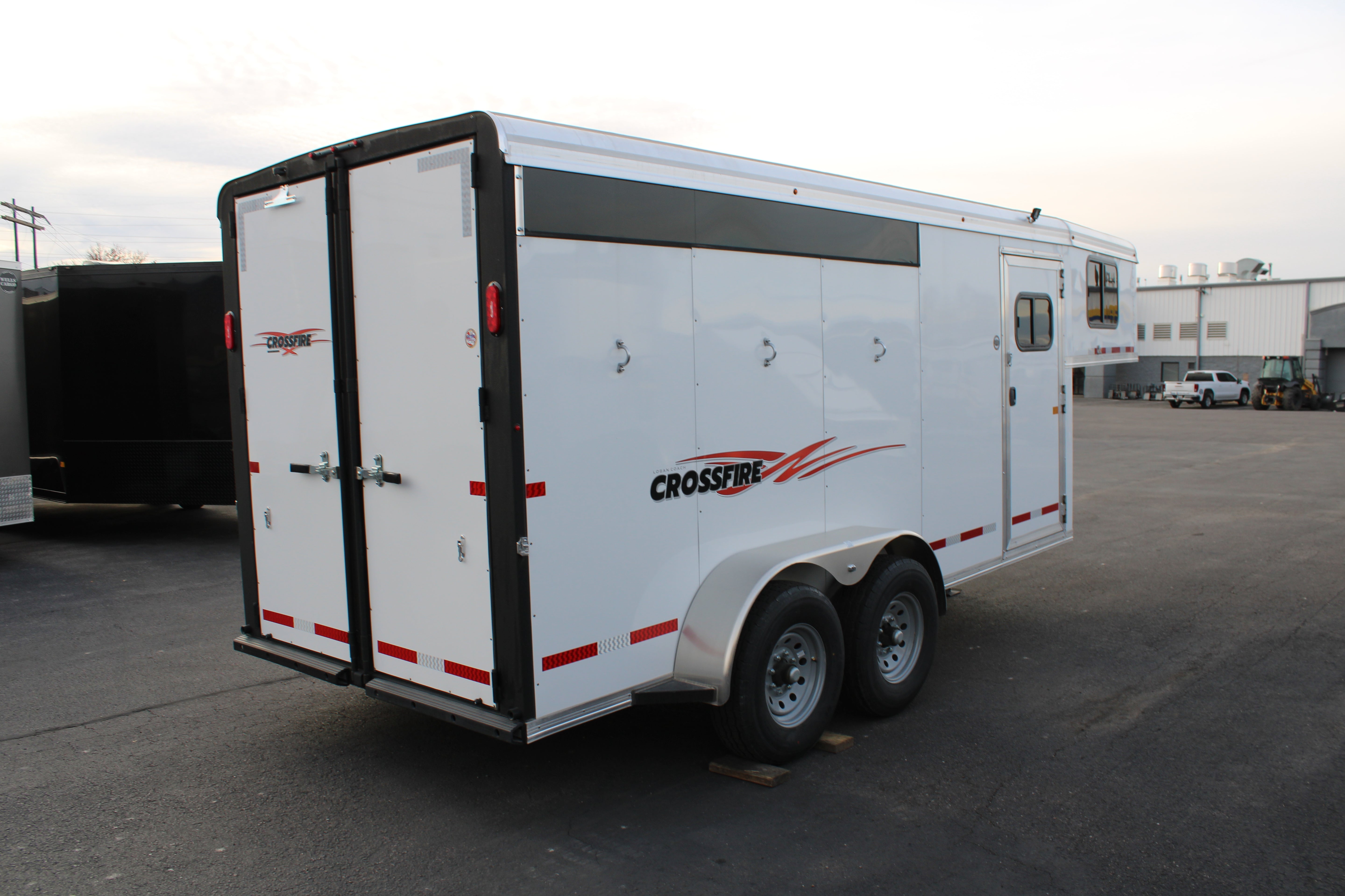 Logan Coach 3HBP Crossfire Trailer