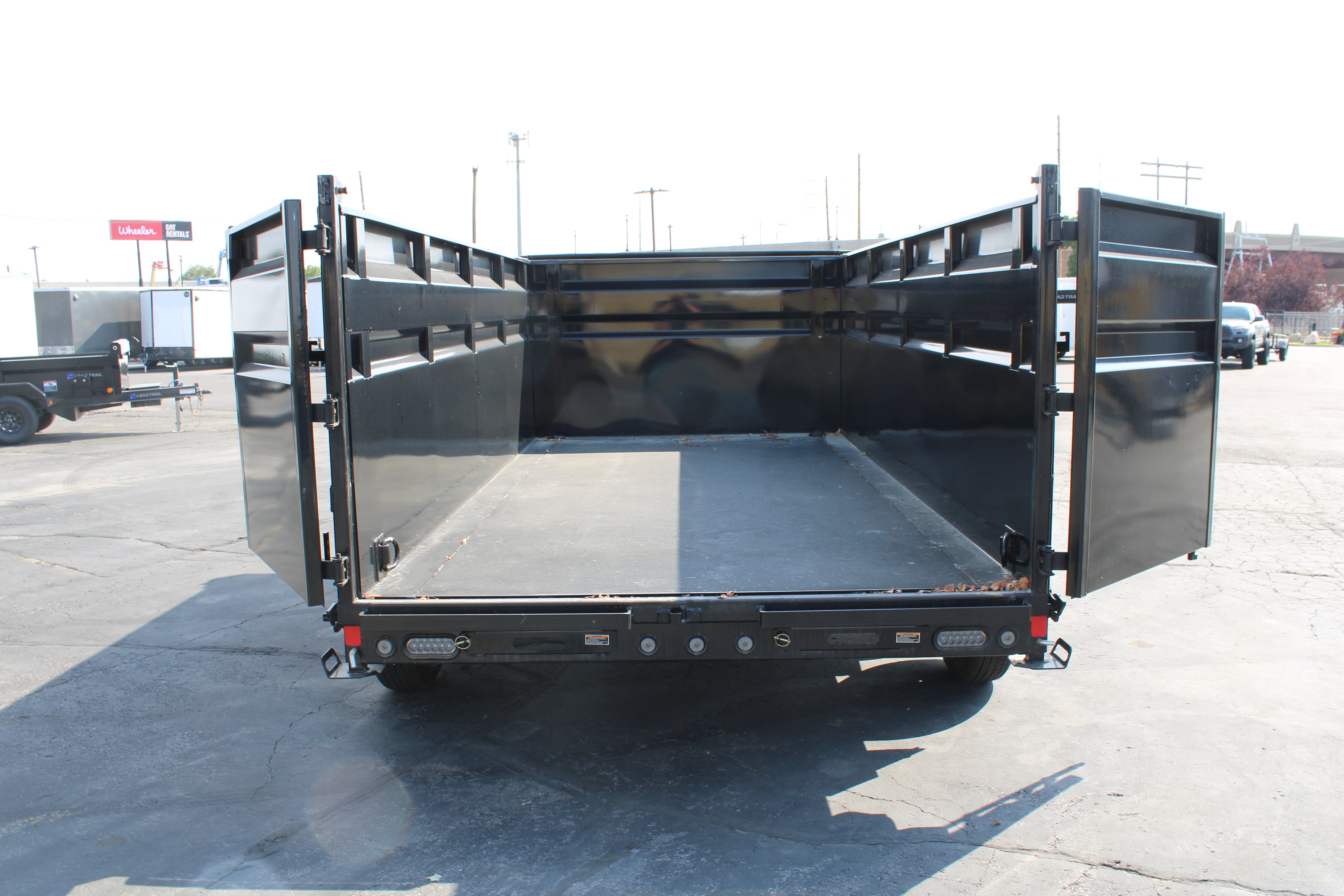 LoadTrail 14' Dump Trailer