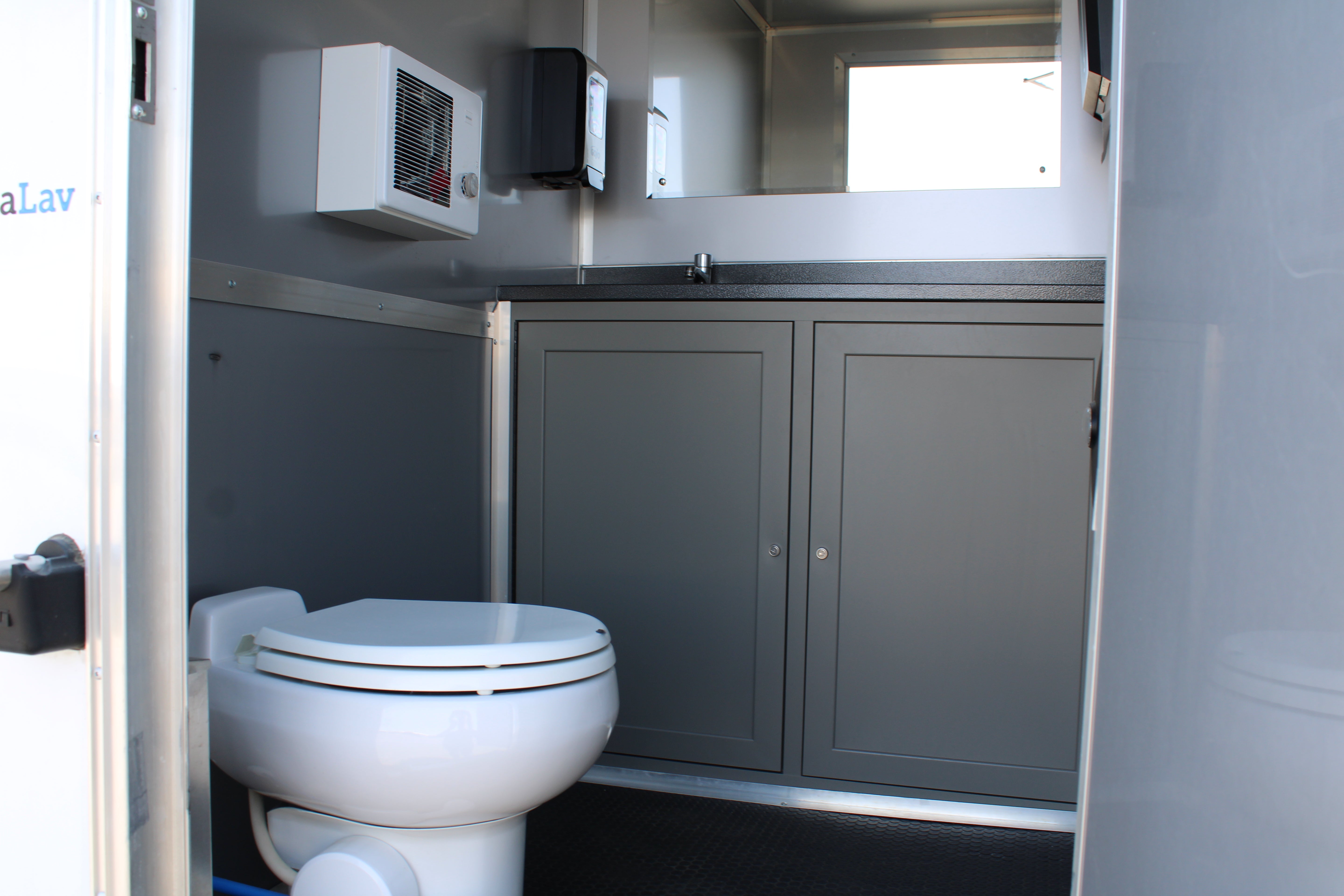 Used Wells Cargo 3 Stall UltraLav Trailer