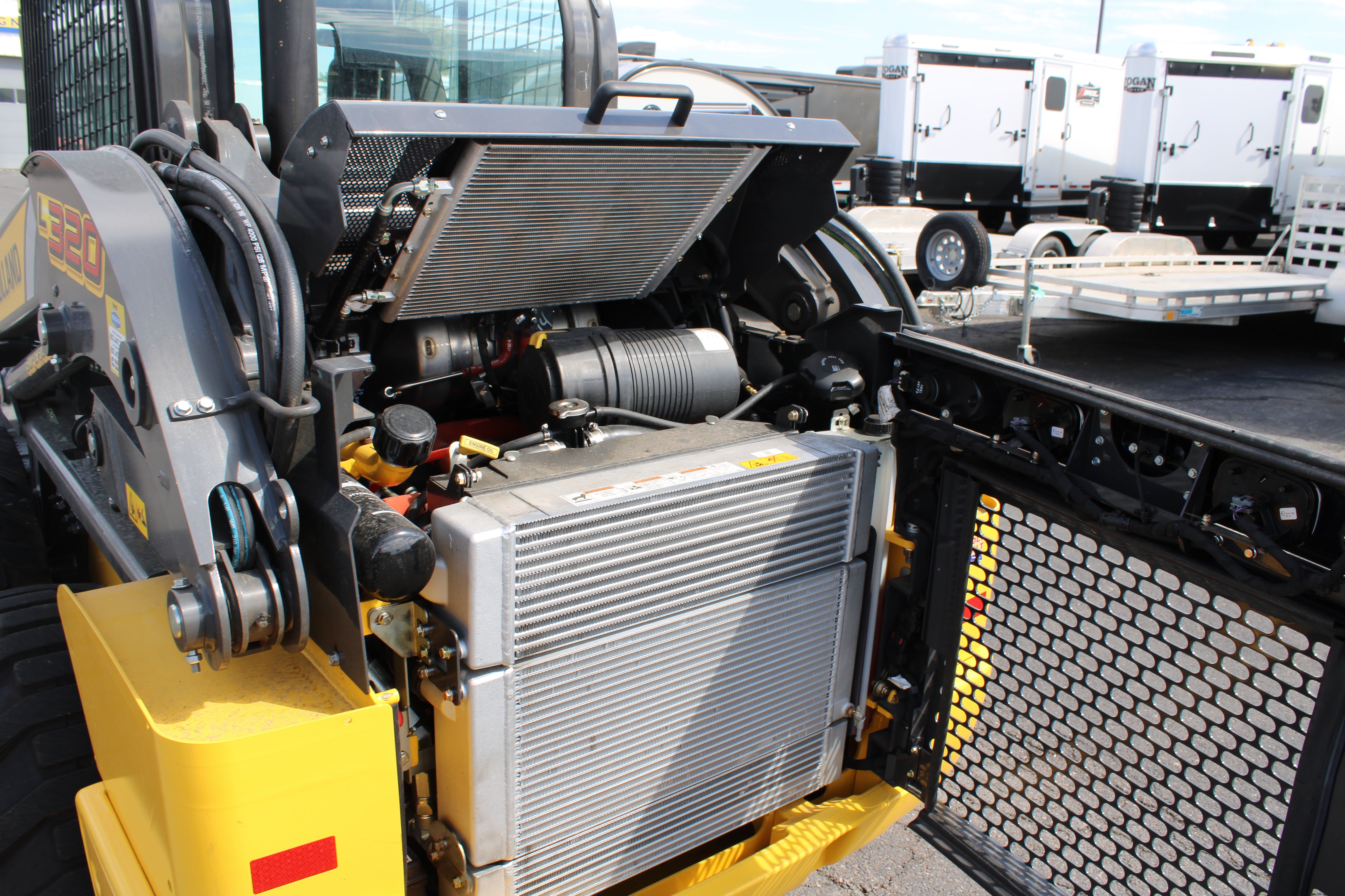 New Holland L320