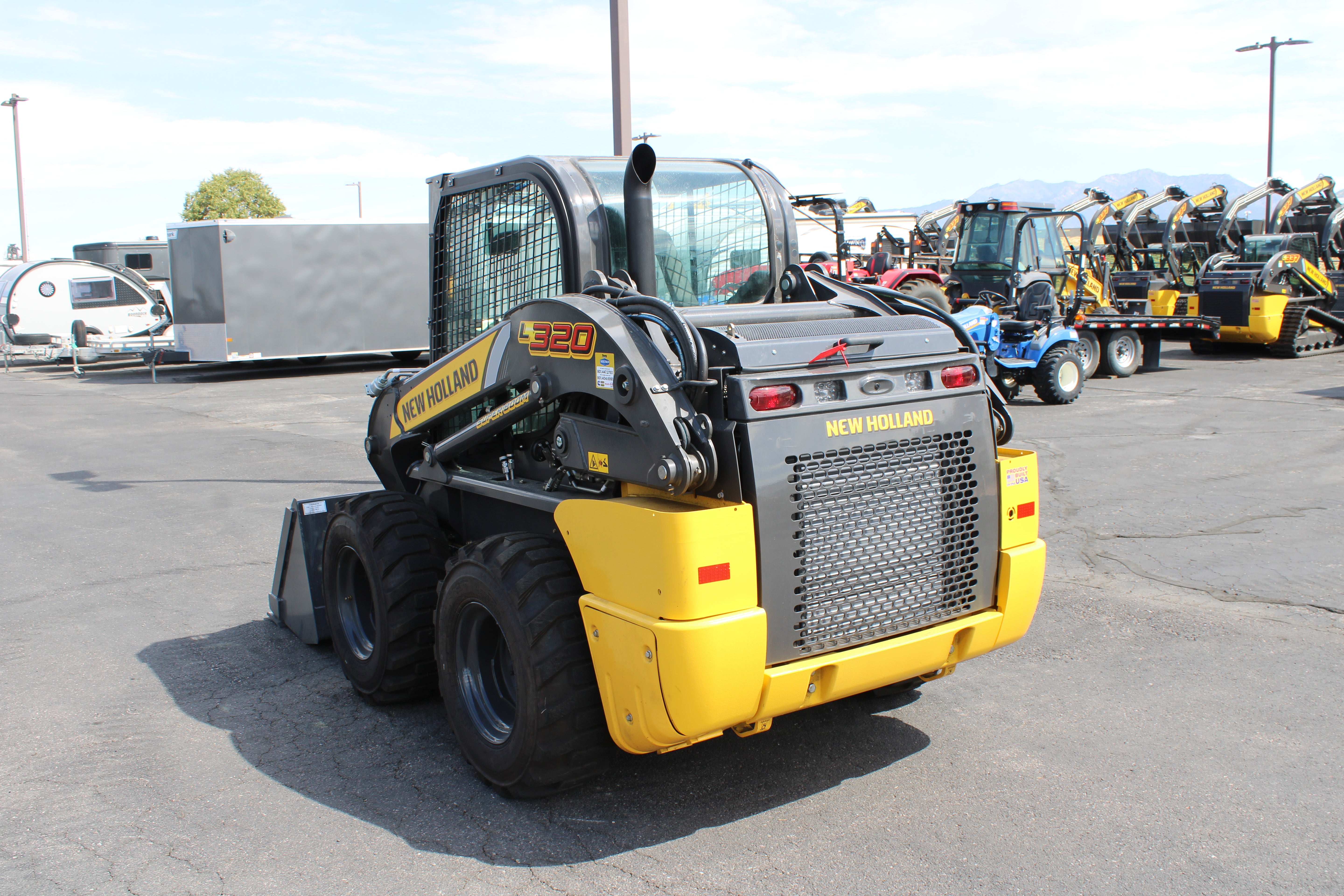 New Holland L320