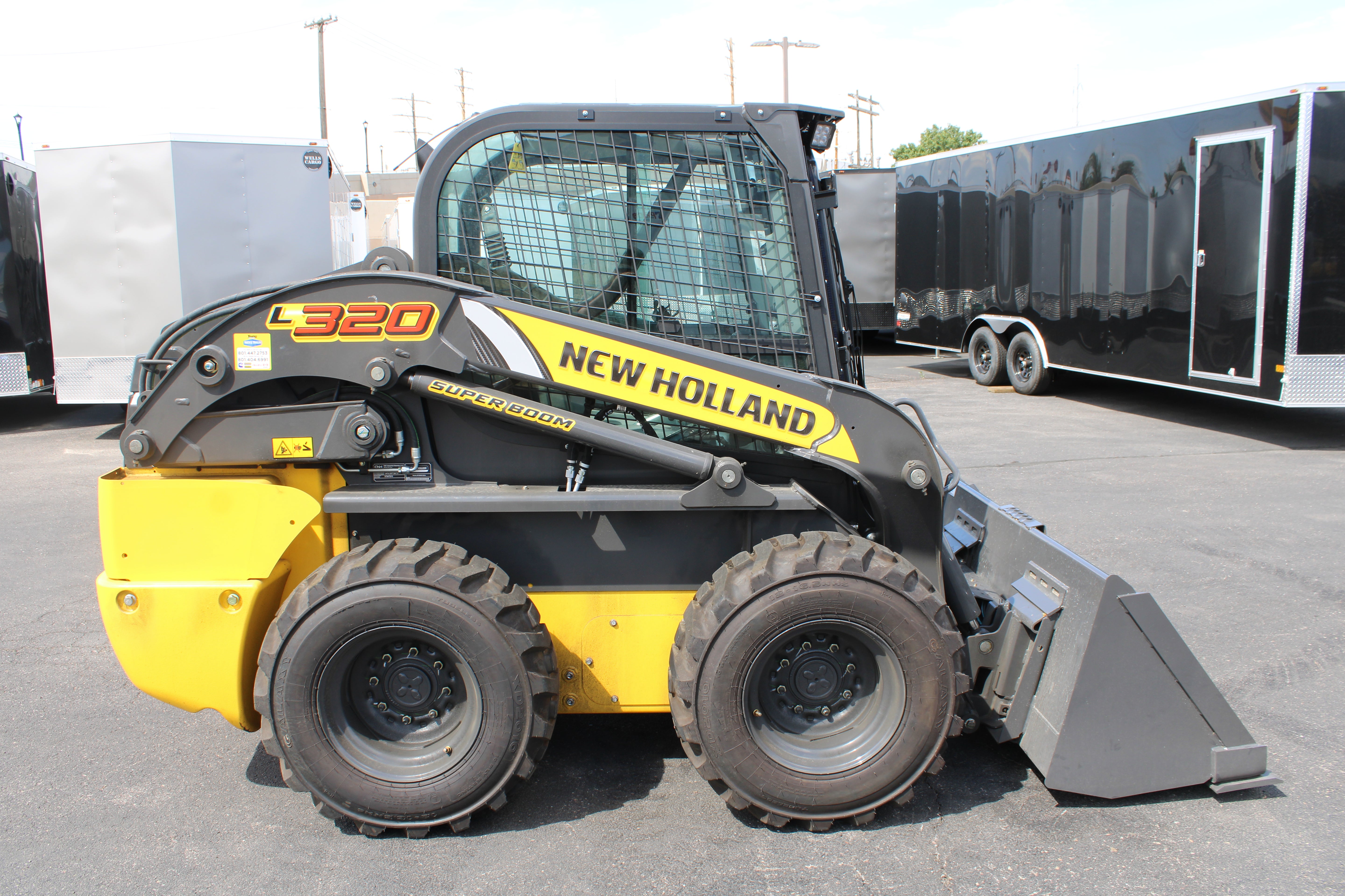 New Holland L320