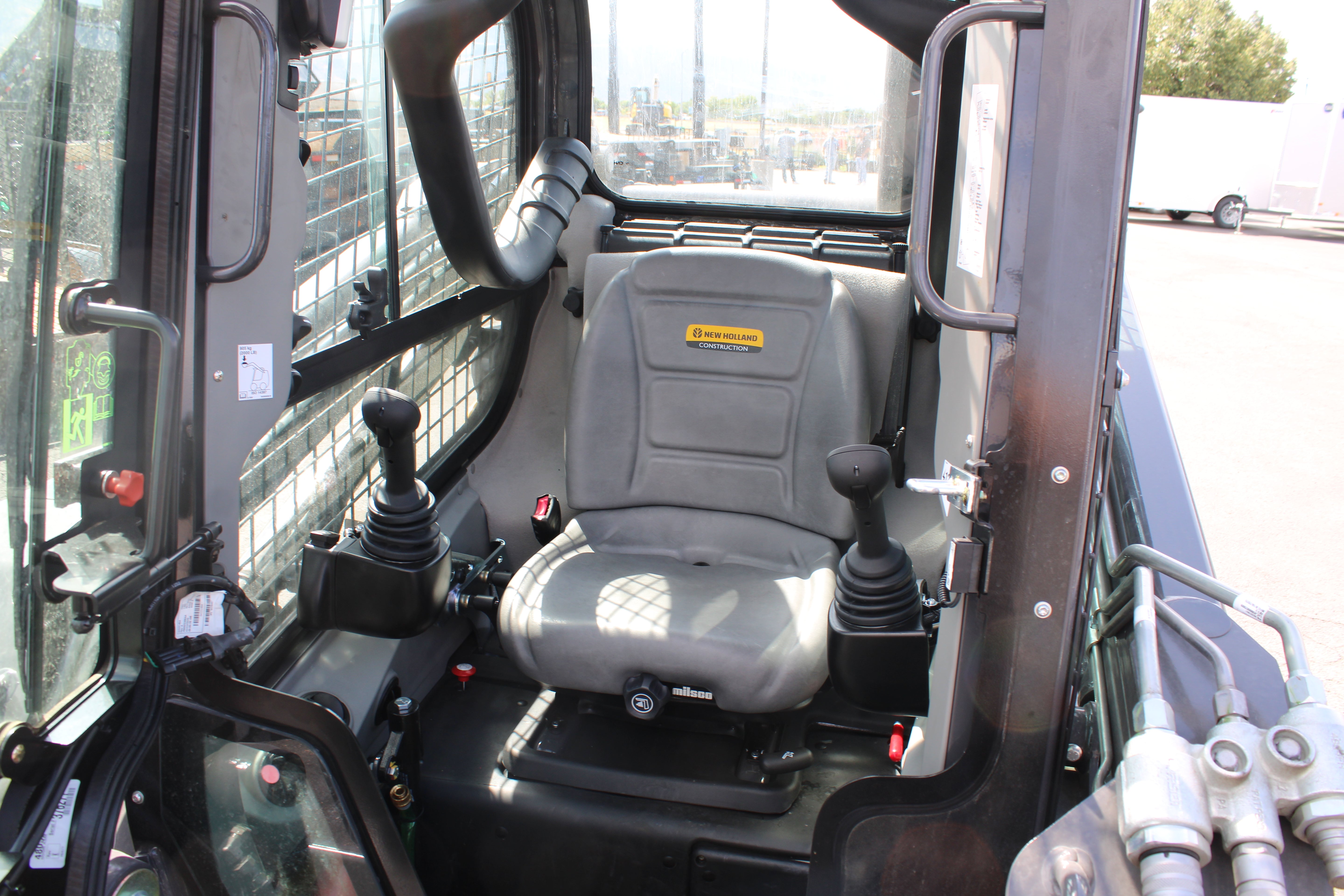New Holland L320