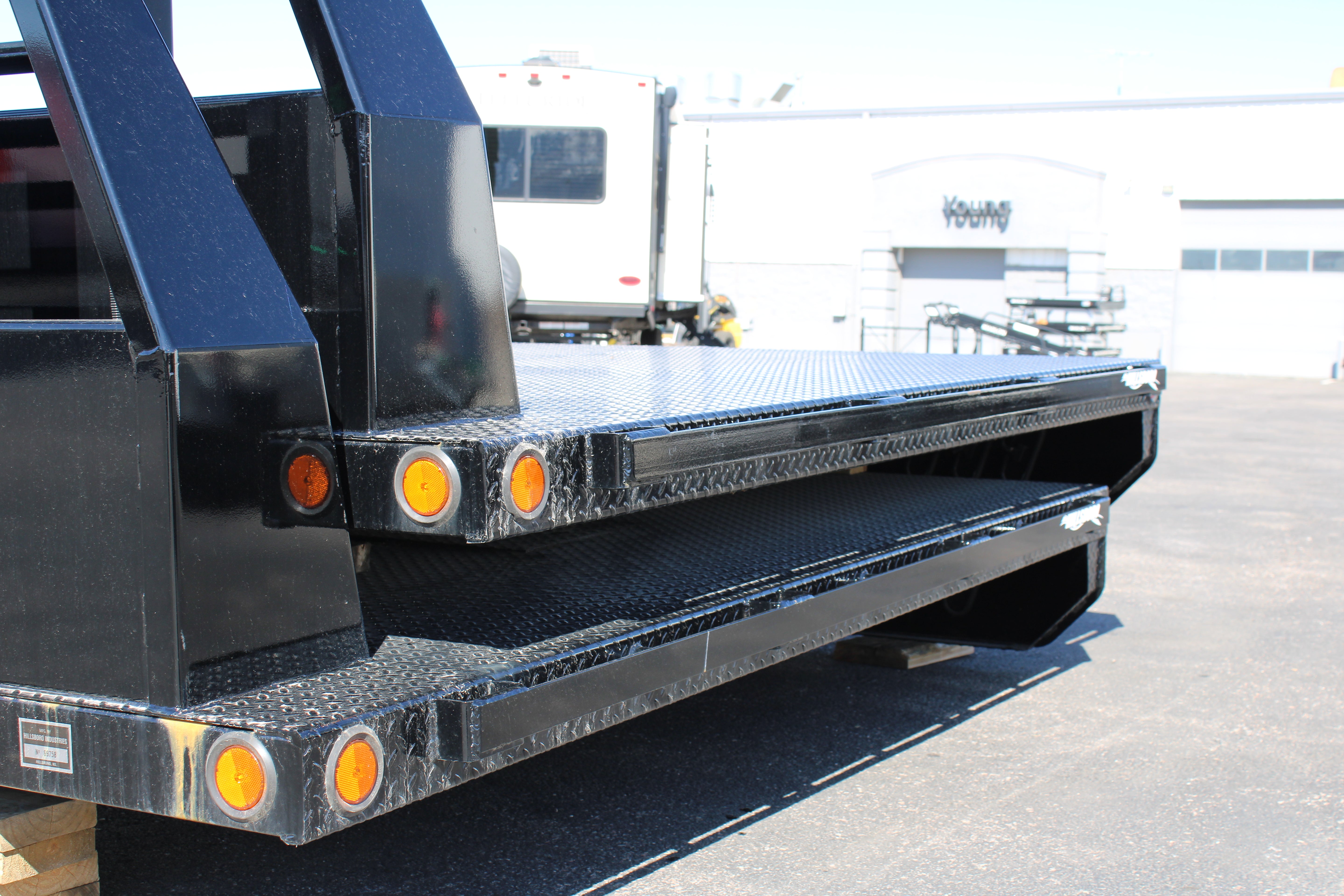Hillsboro 8 x 11.3 Steel Flatbed Truck Bed