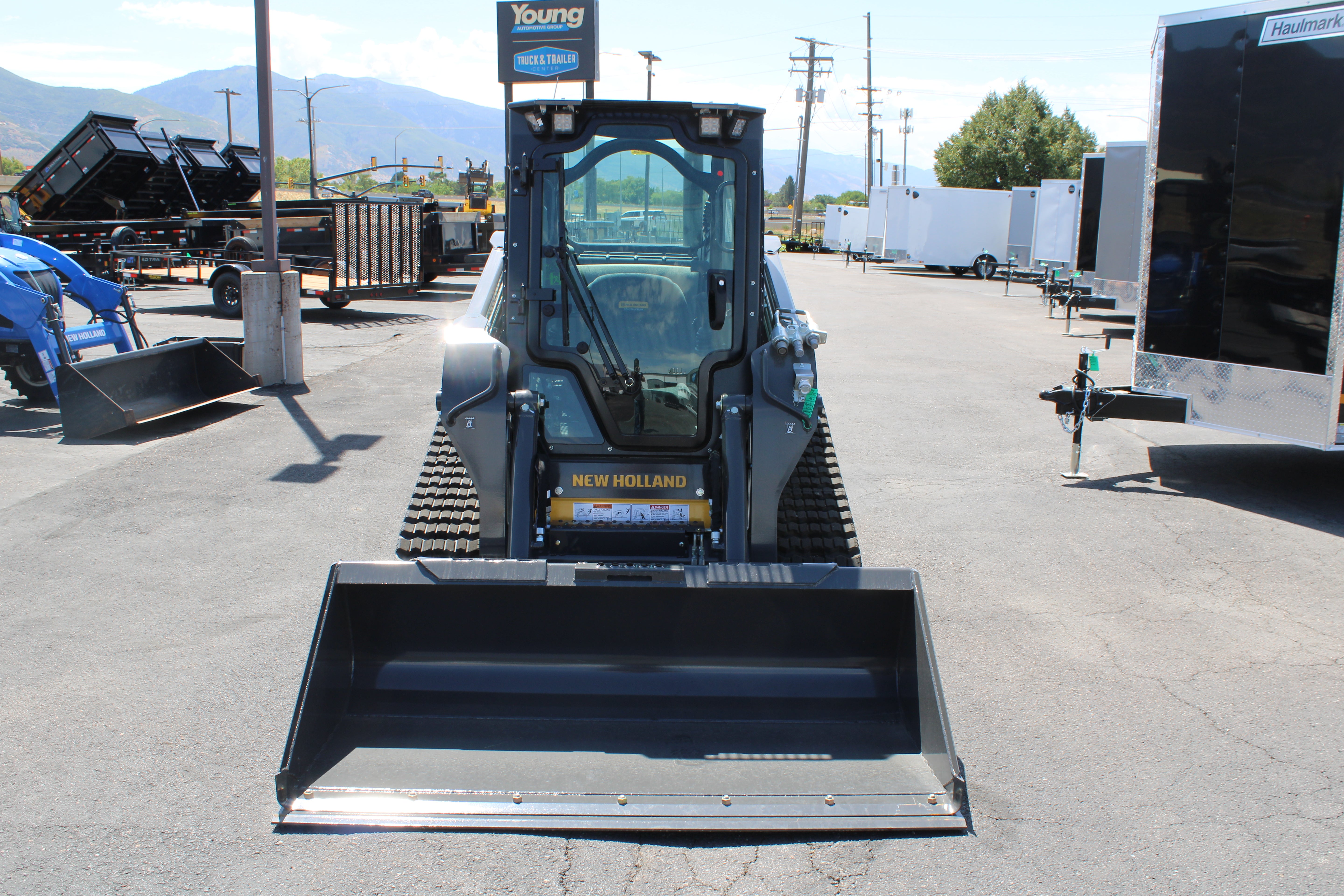 New Holland C330