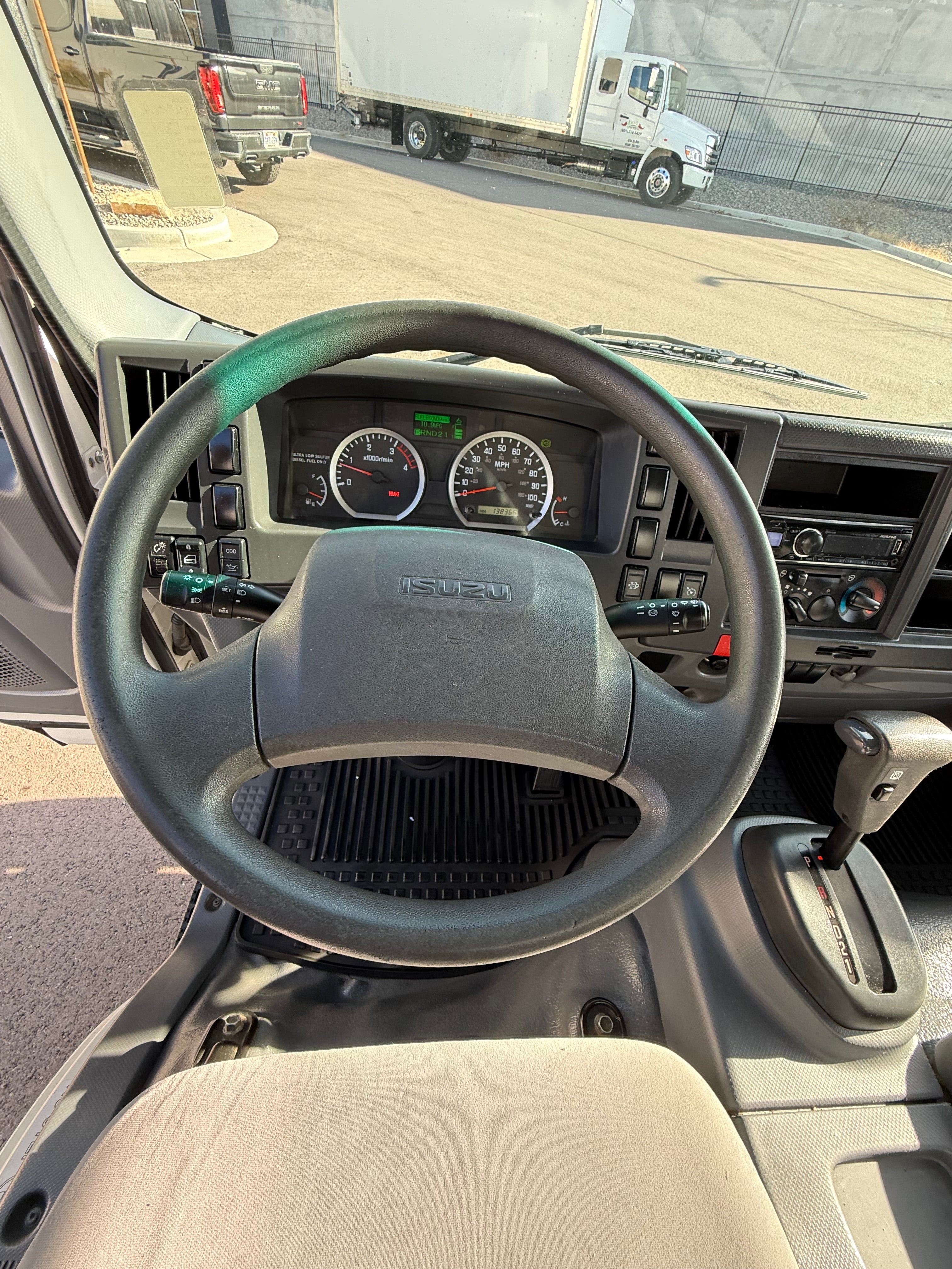 USED 2017 ISUZU NPRXD 20' BOX TRUCK