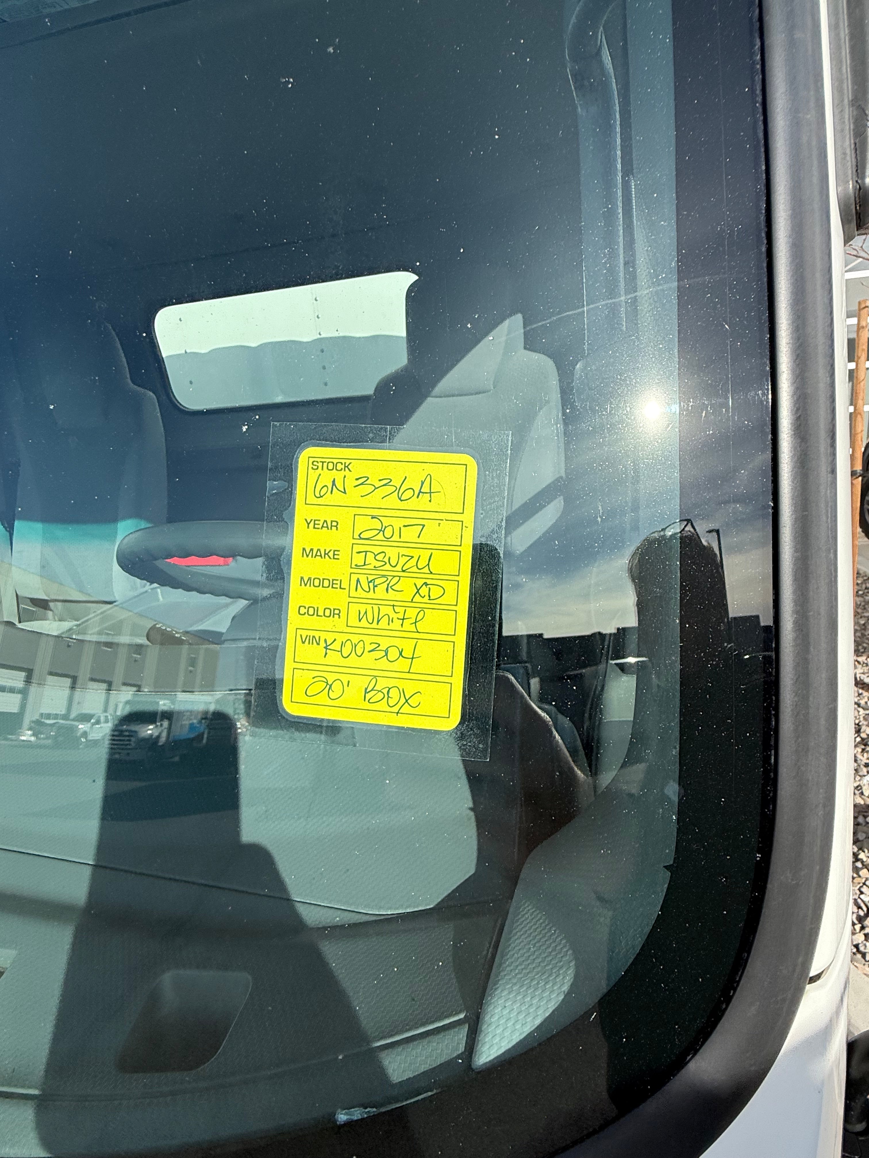 USED 2017 ISUZU NPRXD 20' BOX TRUCK