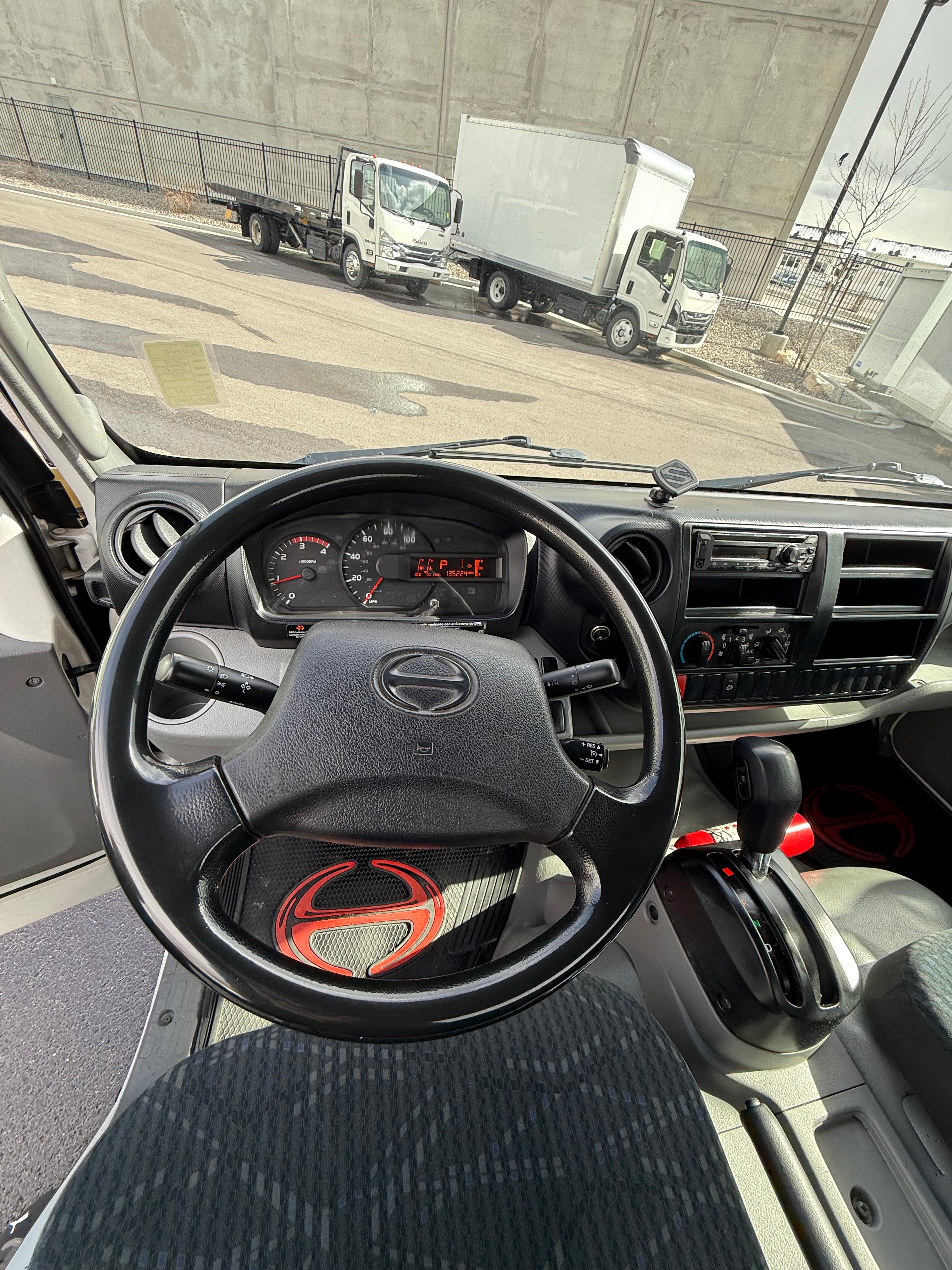 Used 2020 Hino 195 22' Folding Sides Flatbed