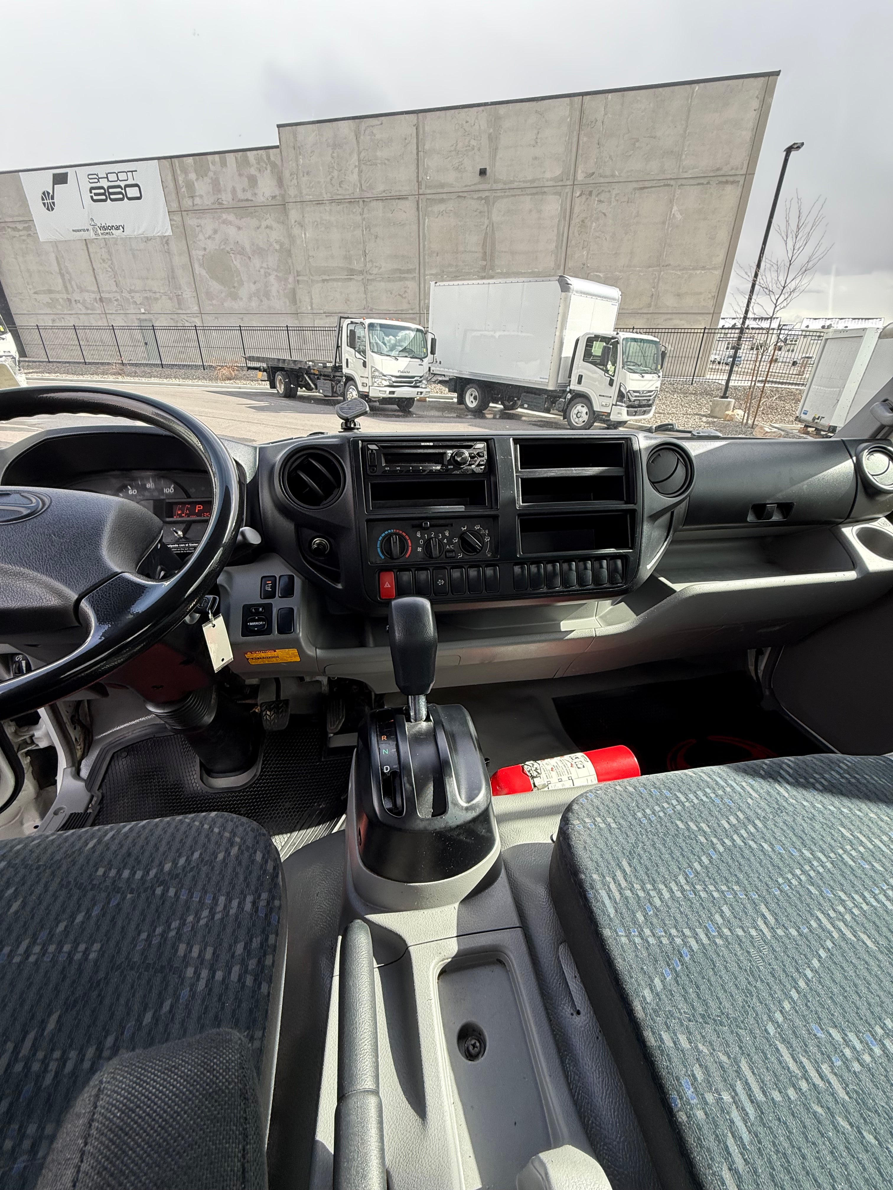 Used 2020 Hino 195 22' Folding Sides Flatbed
