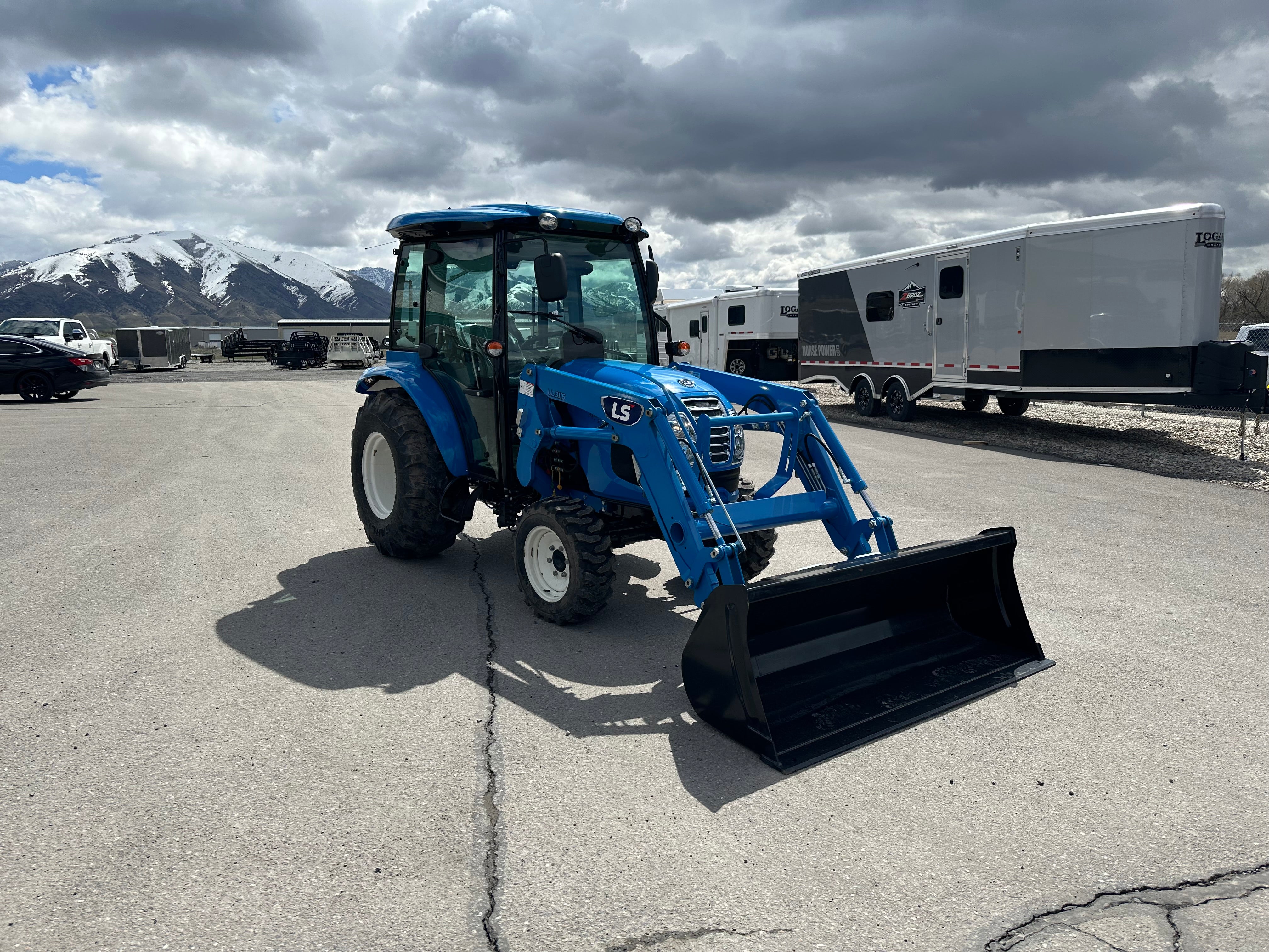 2024 LS MT335-HT WOTH FRONT LOADER