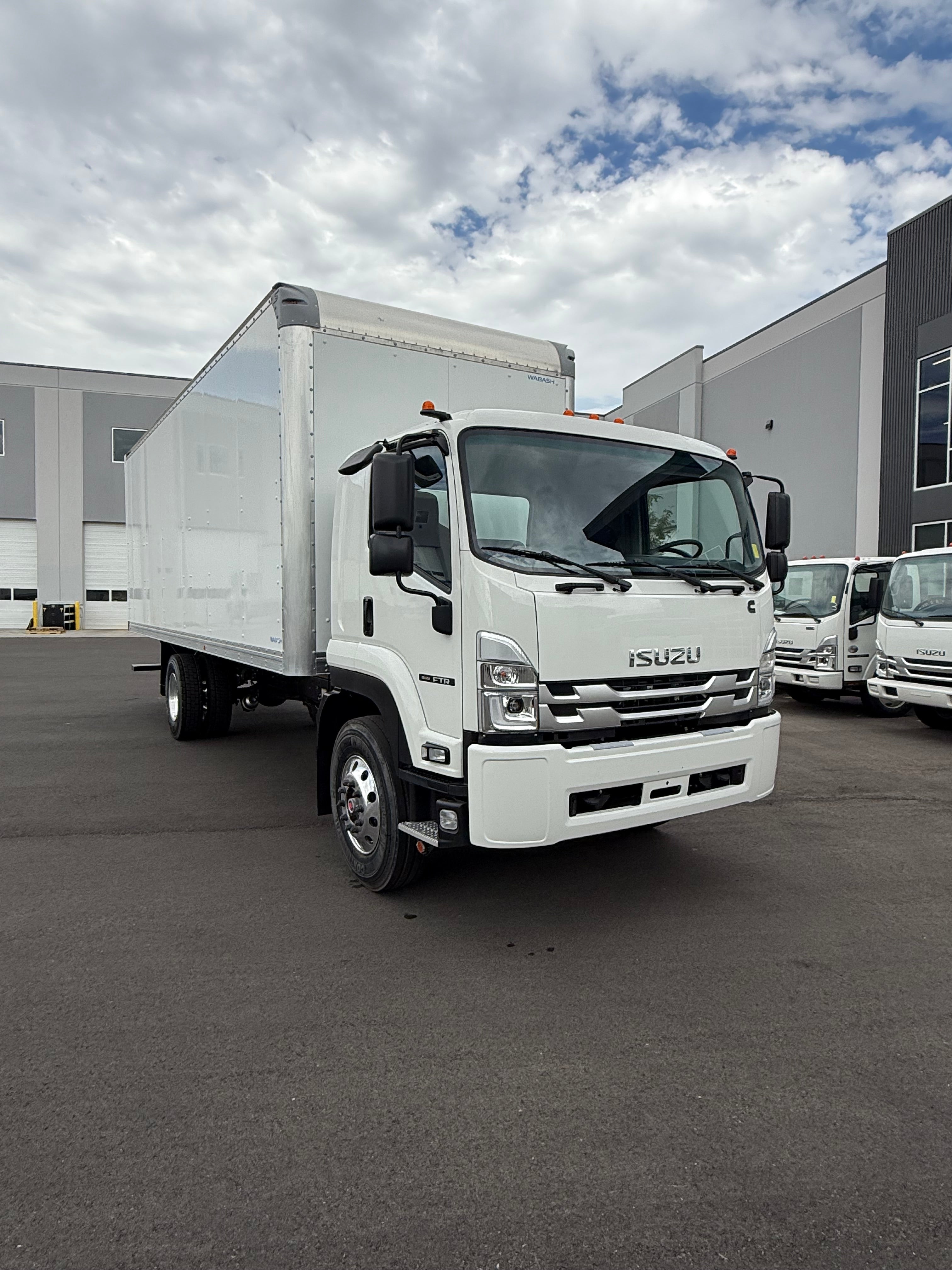 2025 Isuzu FTR Diesel 26' Box Truck